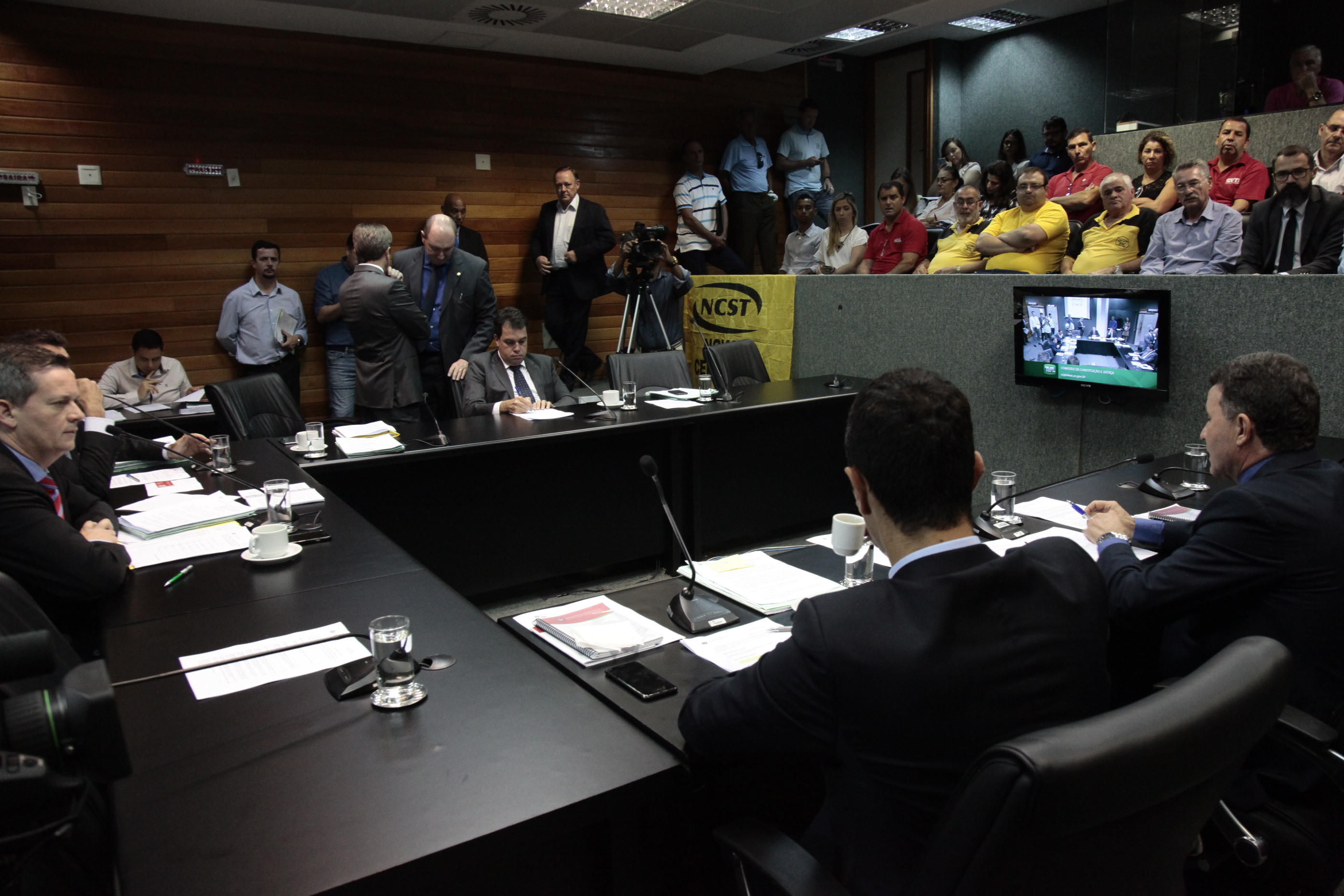 Comissão de Constituição e Justiça.