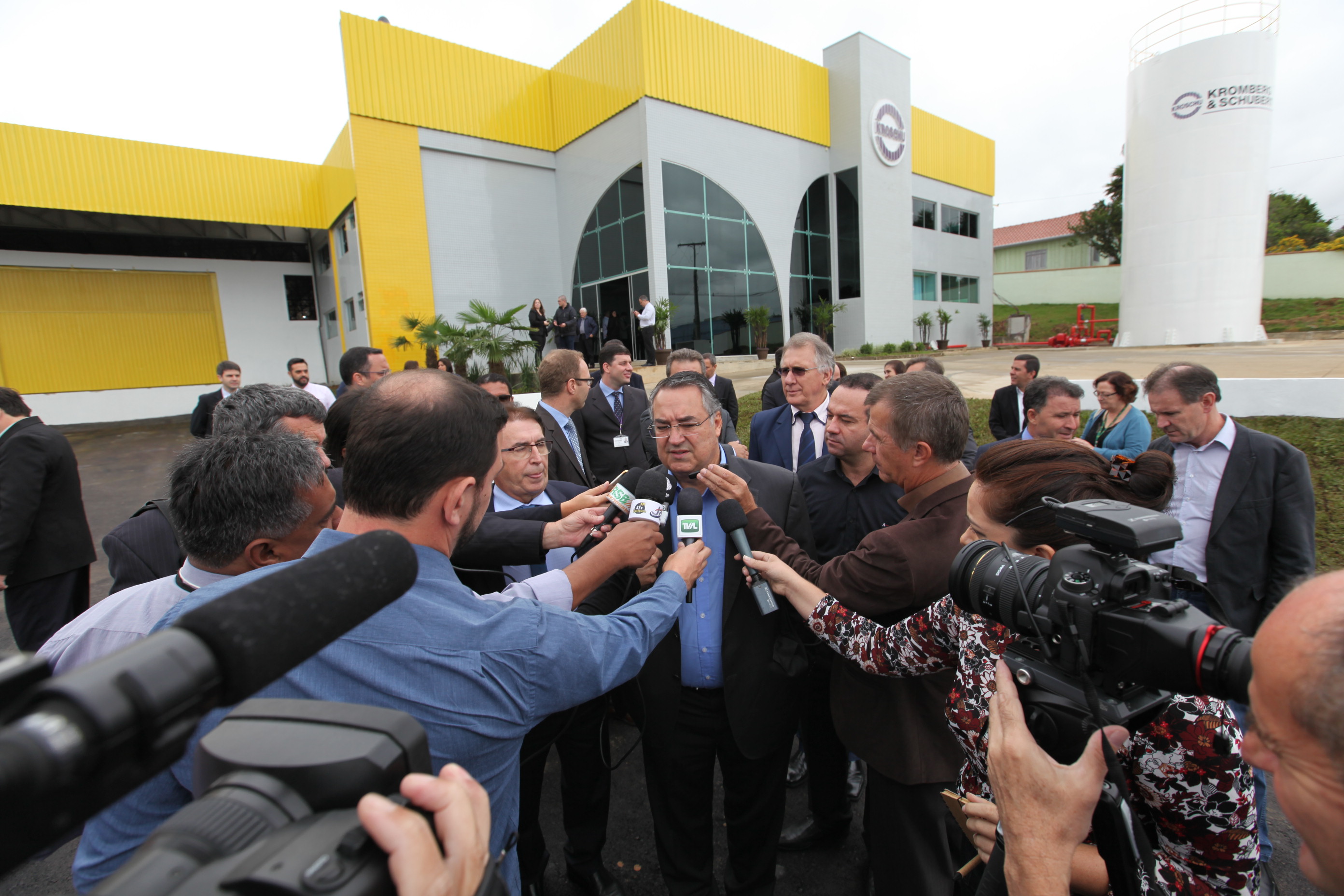 Presidente comparece à Inauguração de fábrica em Mafra.