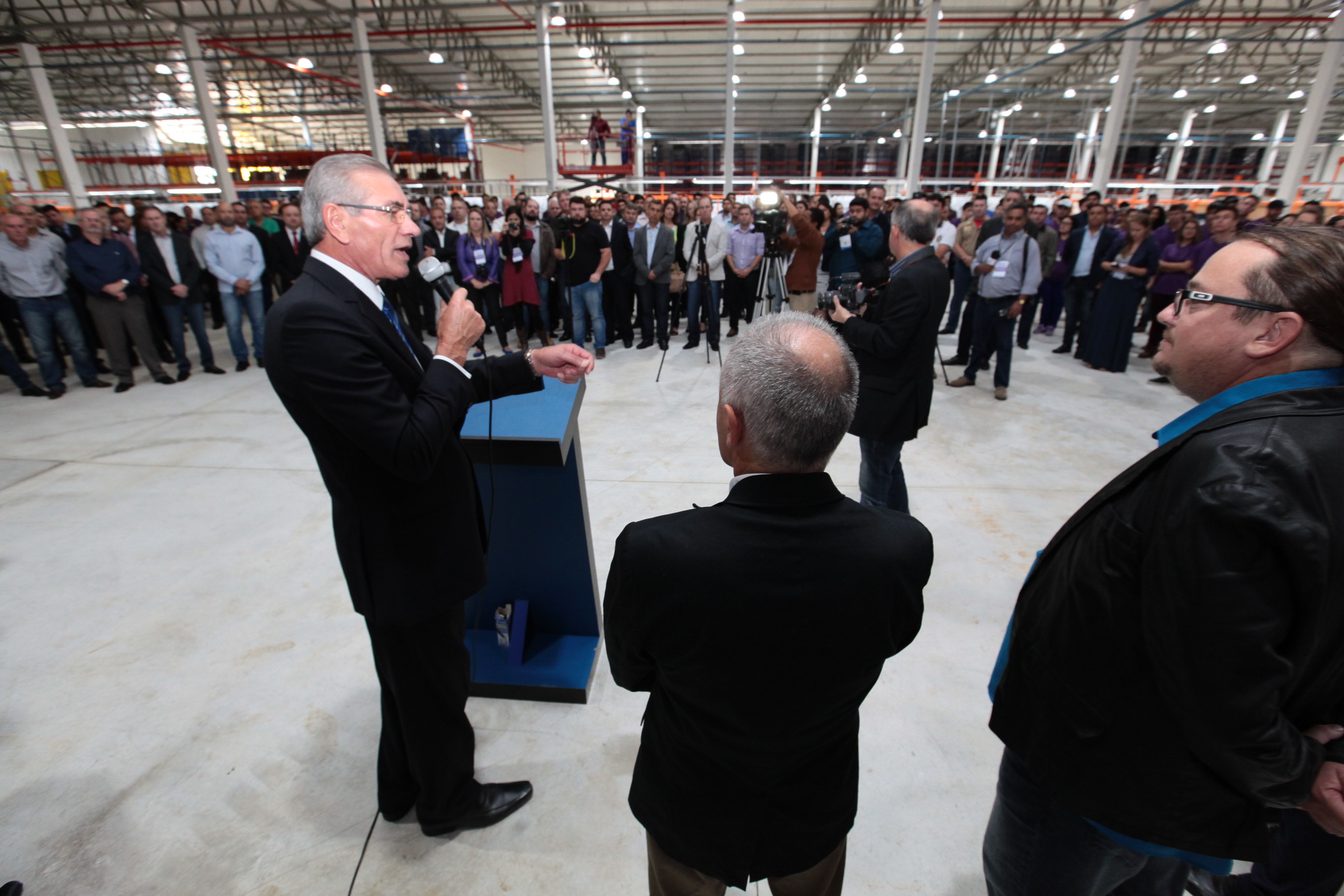 Presidente comparece à Inauguração de fábrica em Mafra.