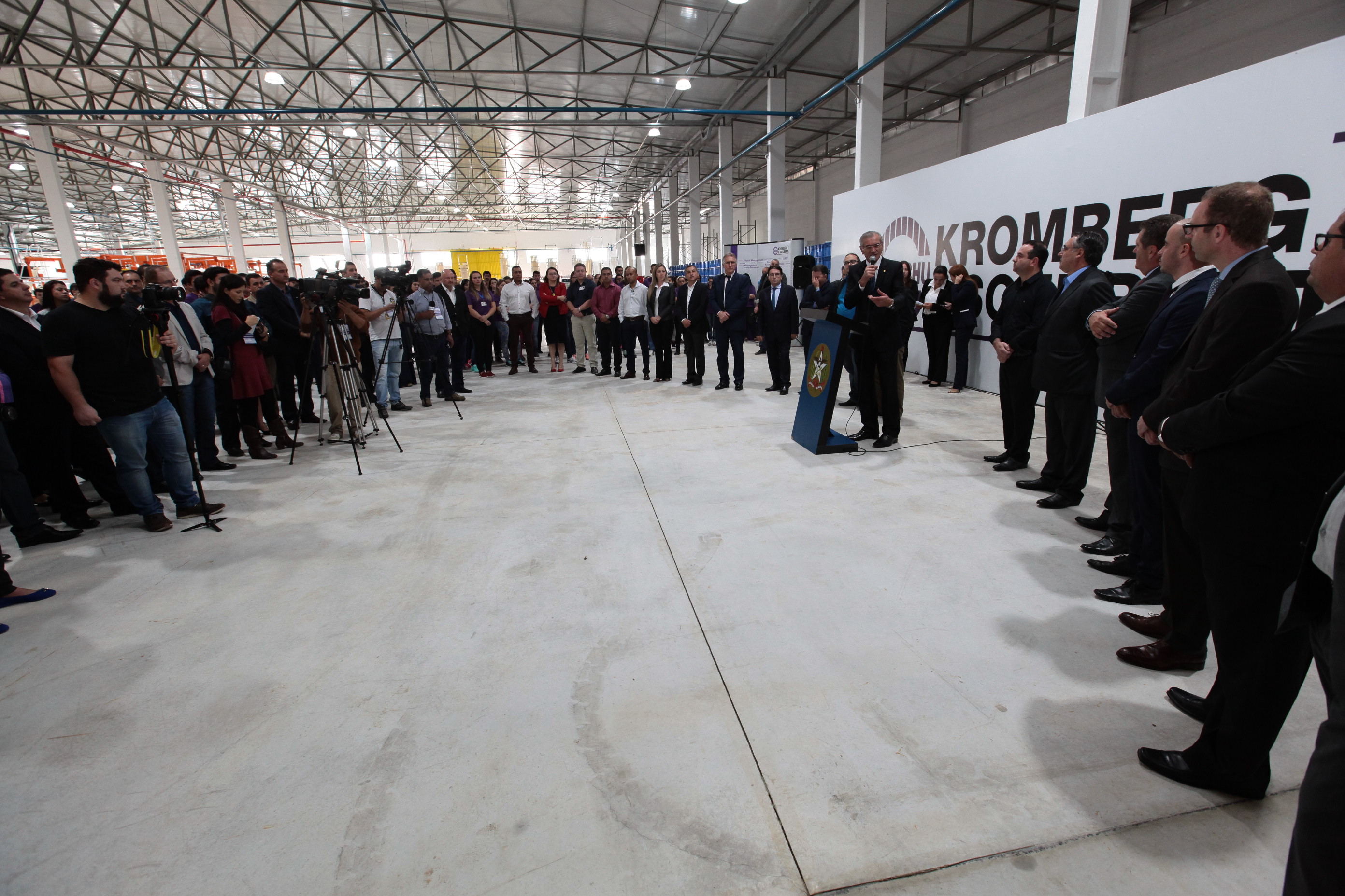 Presidente comparece à Inauguração de fábrica em Mafra.