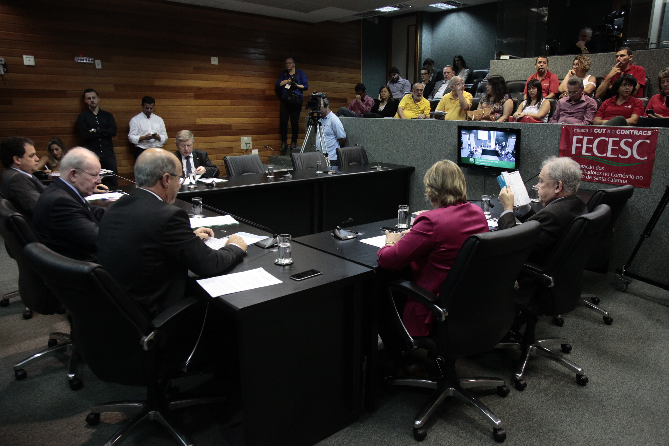 Comissão de Finanças.