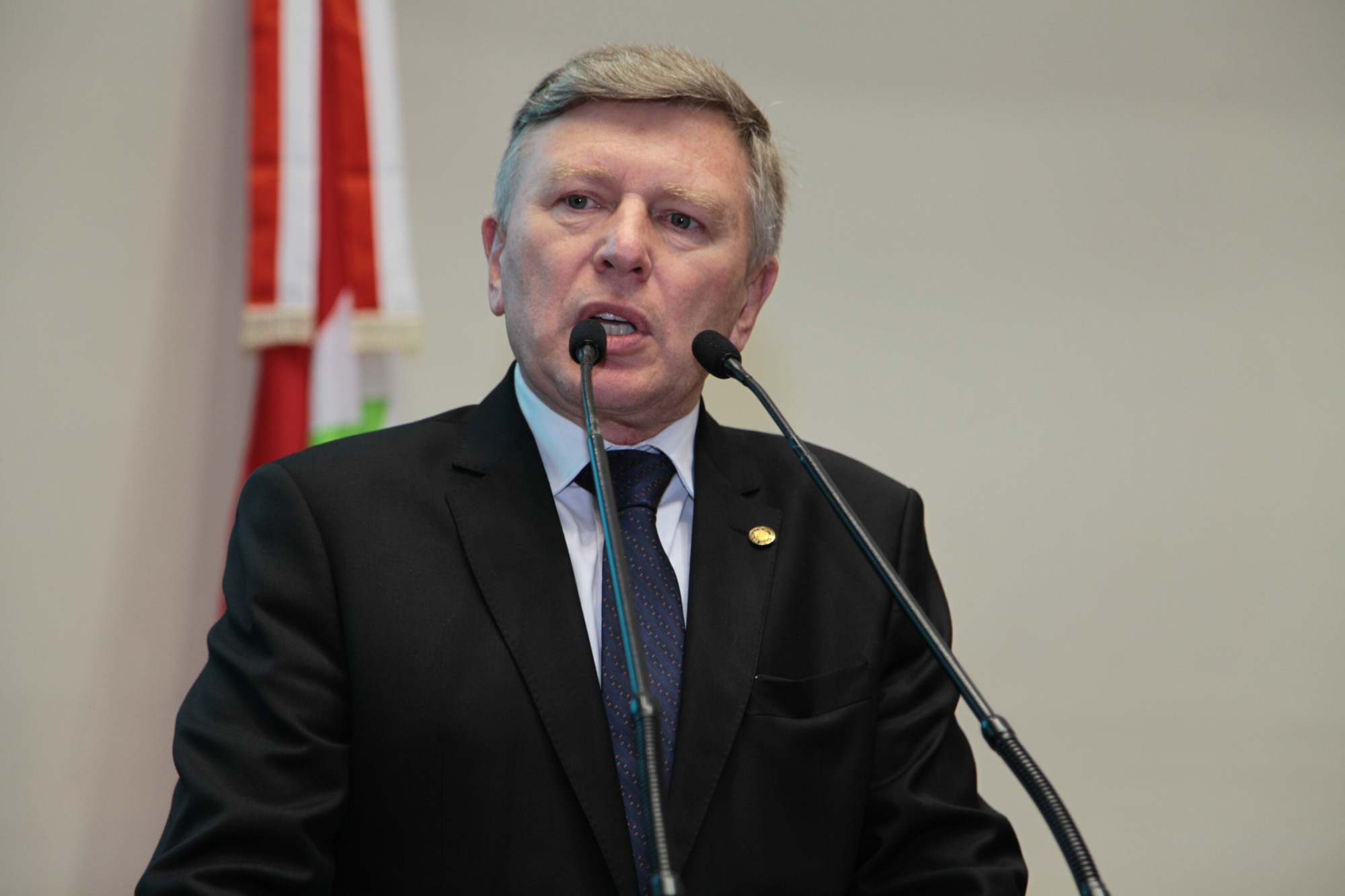 Deputado Milton Hobus