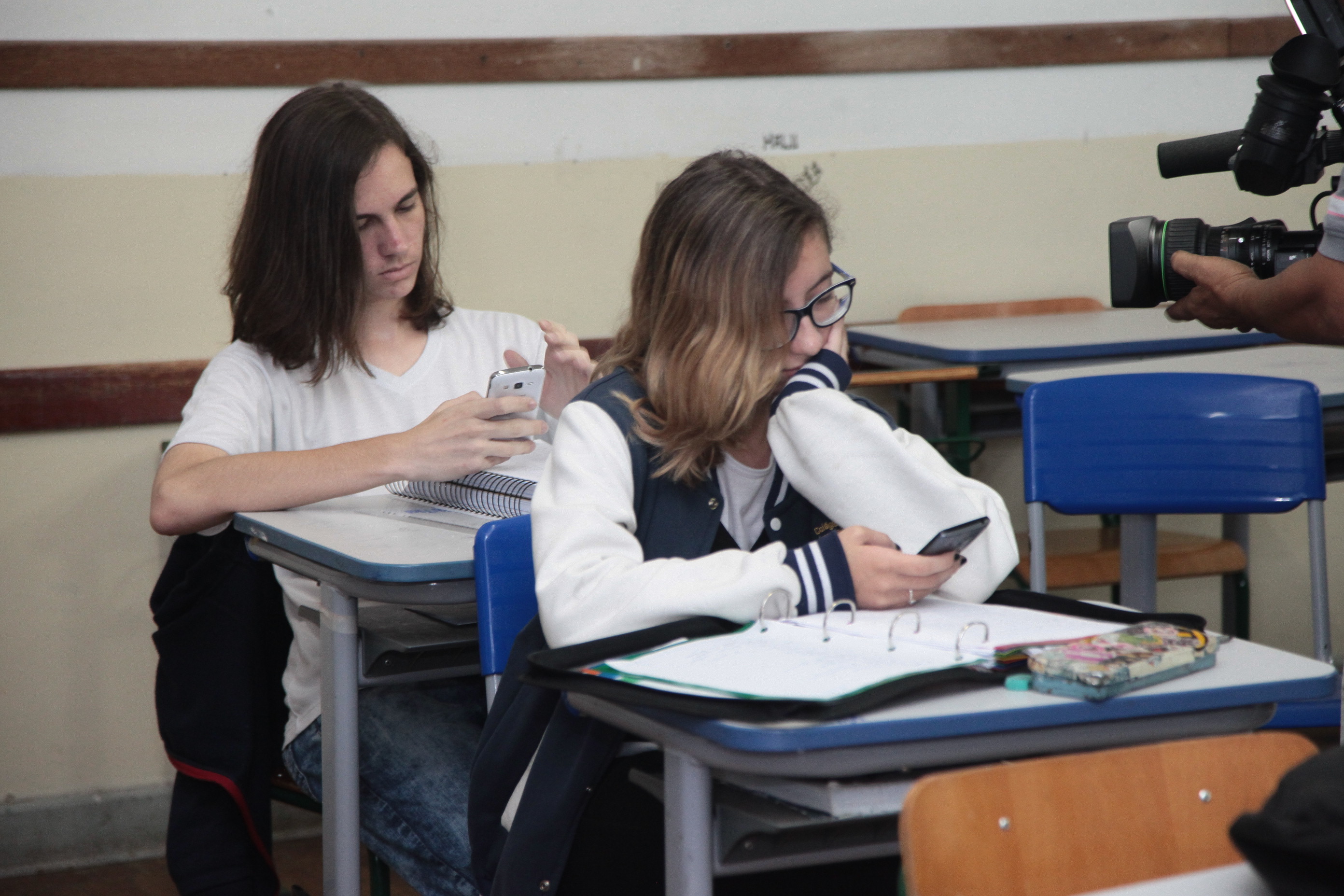PL Propõe Liberação do Uso do Celular em Sala de Aula.