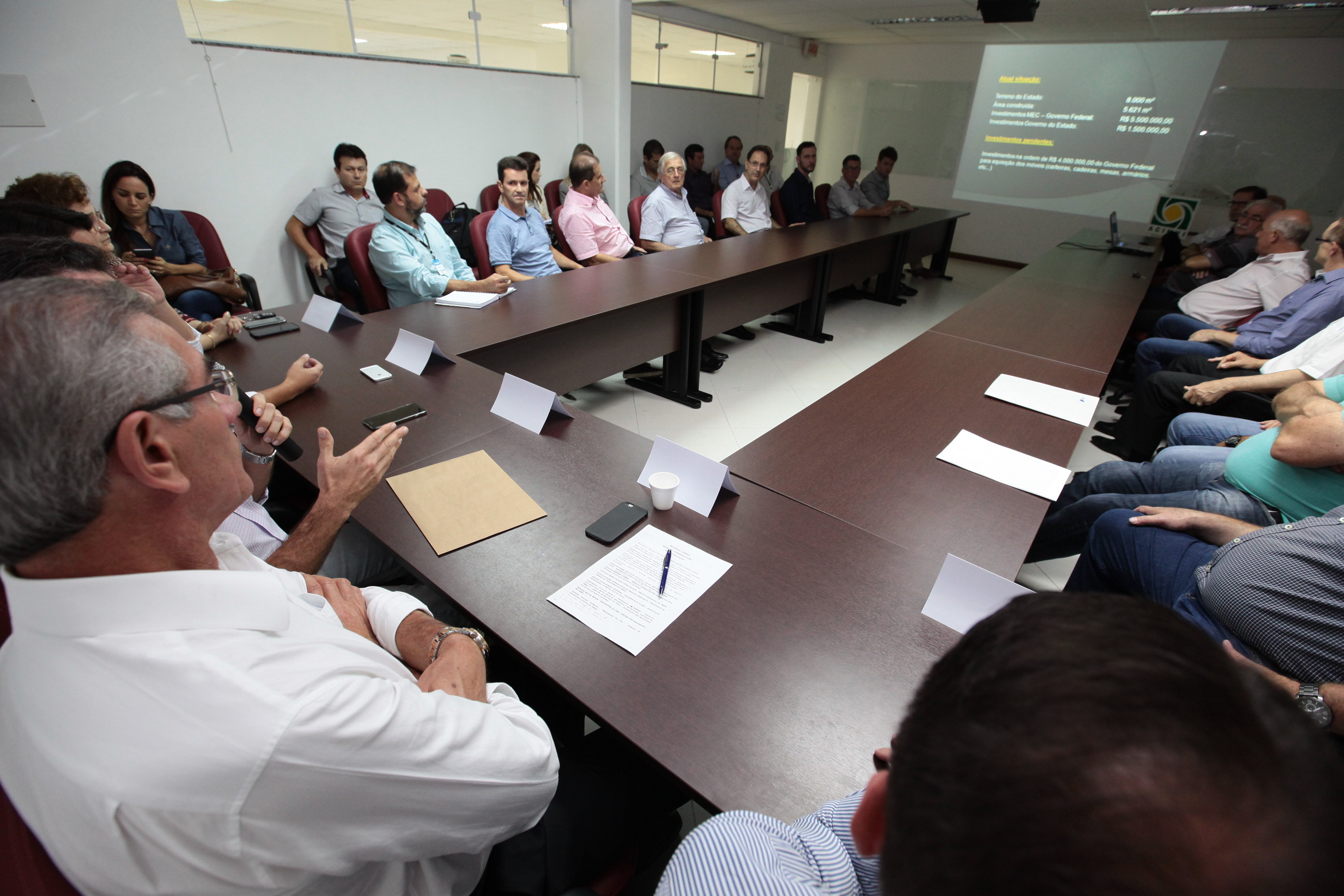 Associação Empresarial do Médio Vale do Itajaí CET - Centro Empresarial de Timbó.