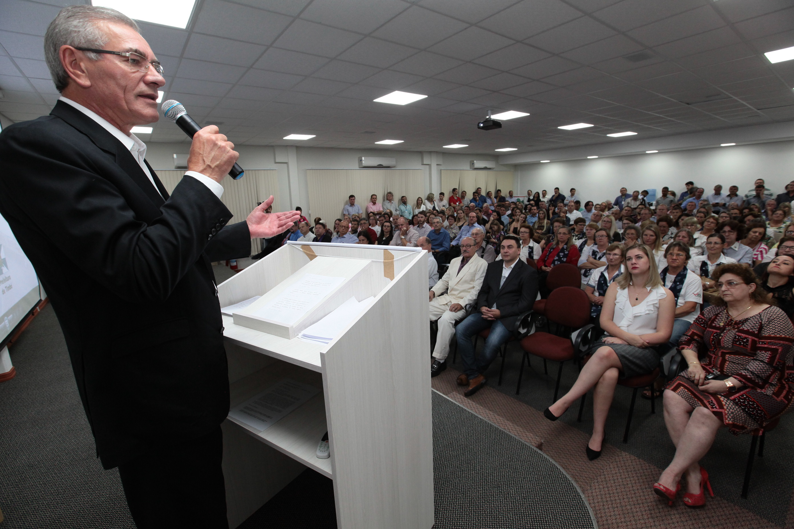 Solenidade de inauguração dos leitos de UTI do Hospital OASE em Timbó.
