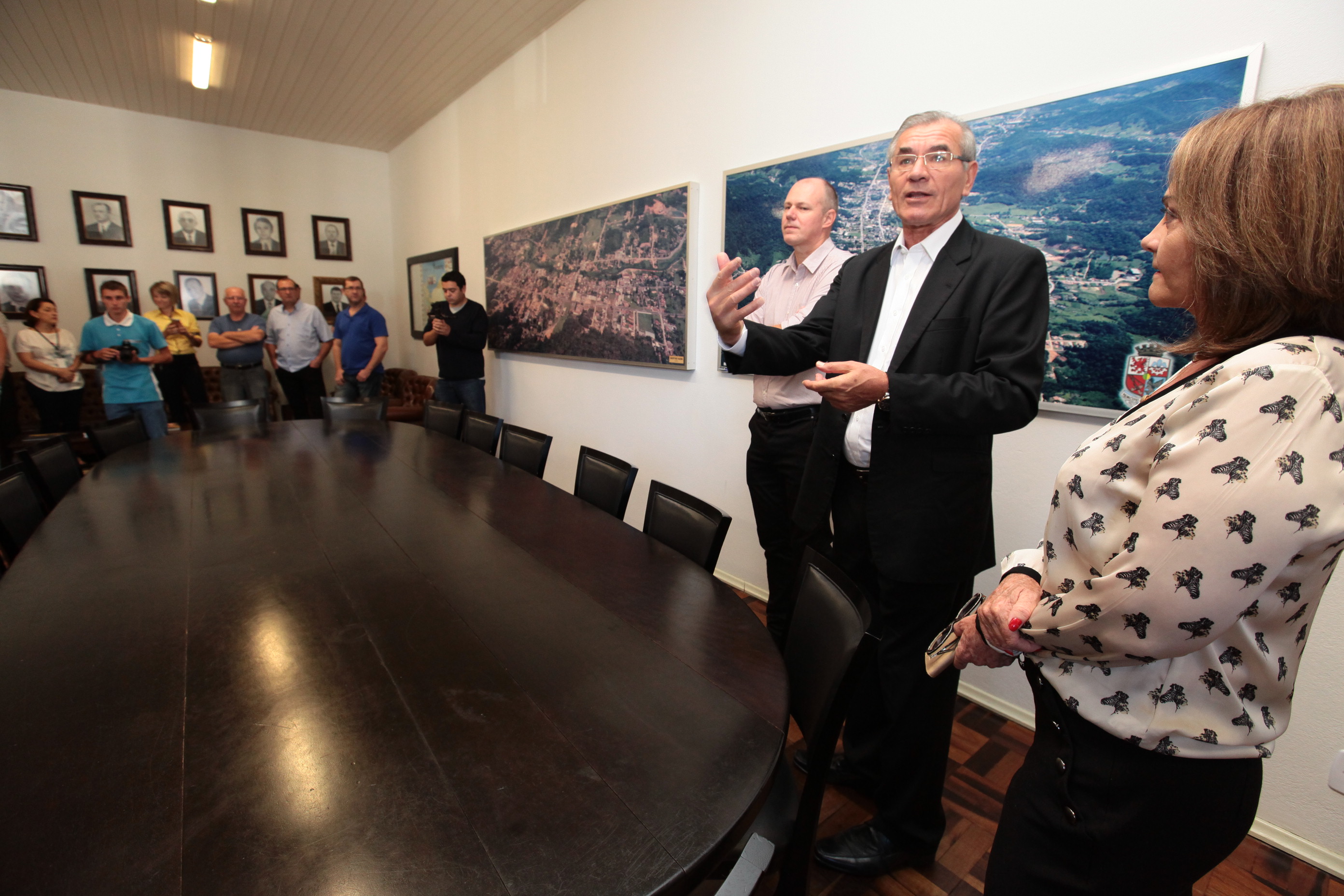 Encontro com o Prefeito de Pomerode e lideranças do município.