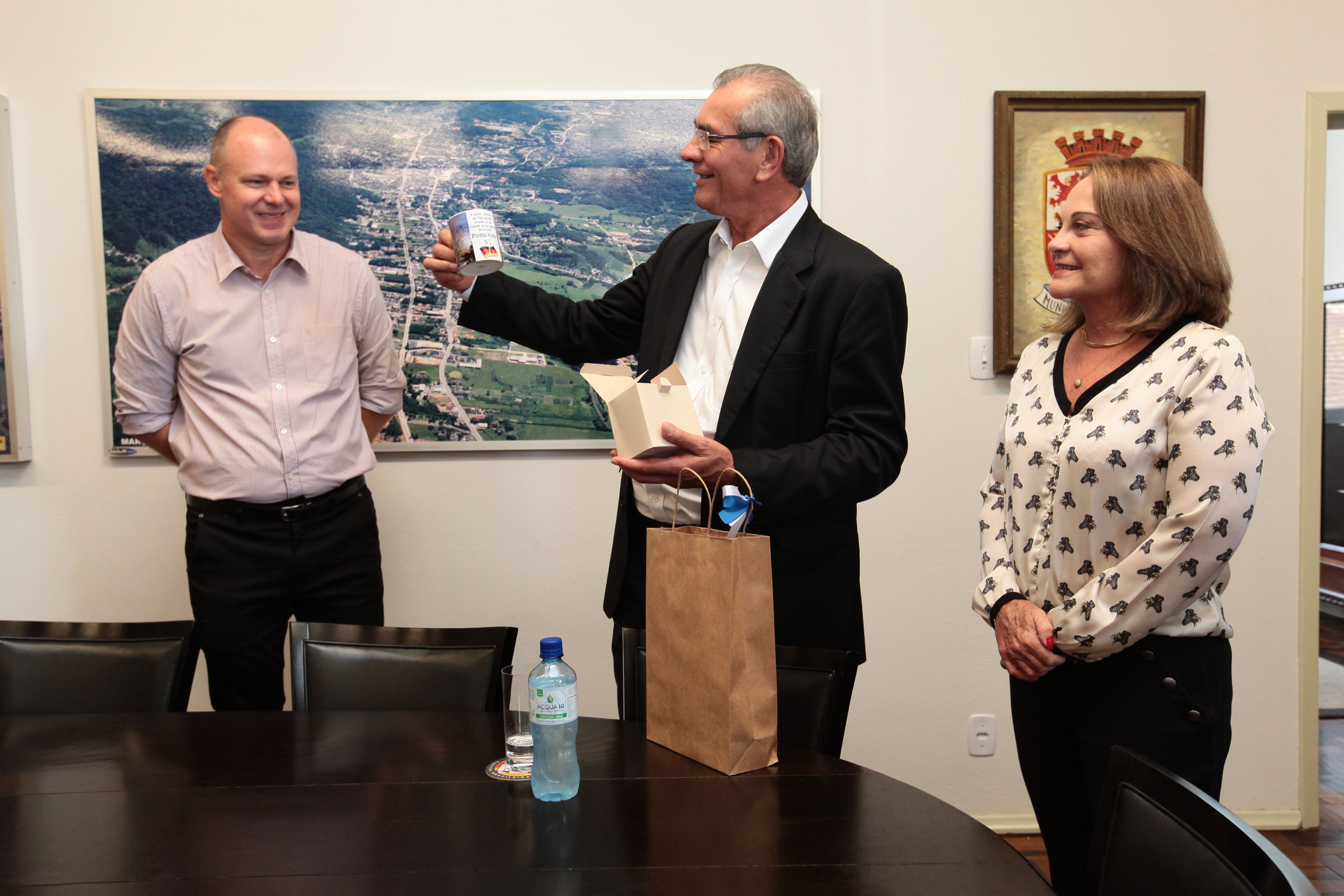 Encontro com o Prefeito de Pomerode e lideranças do município.