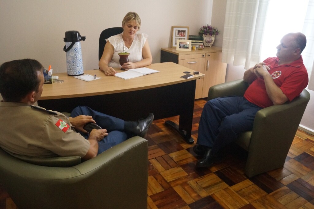 Deputada Luciane defende a contratação de mais bombeiros para o Oeste
