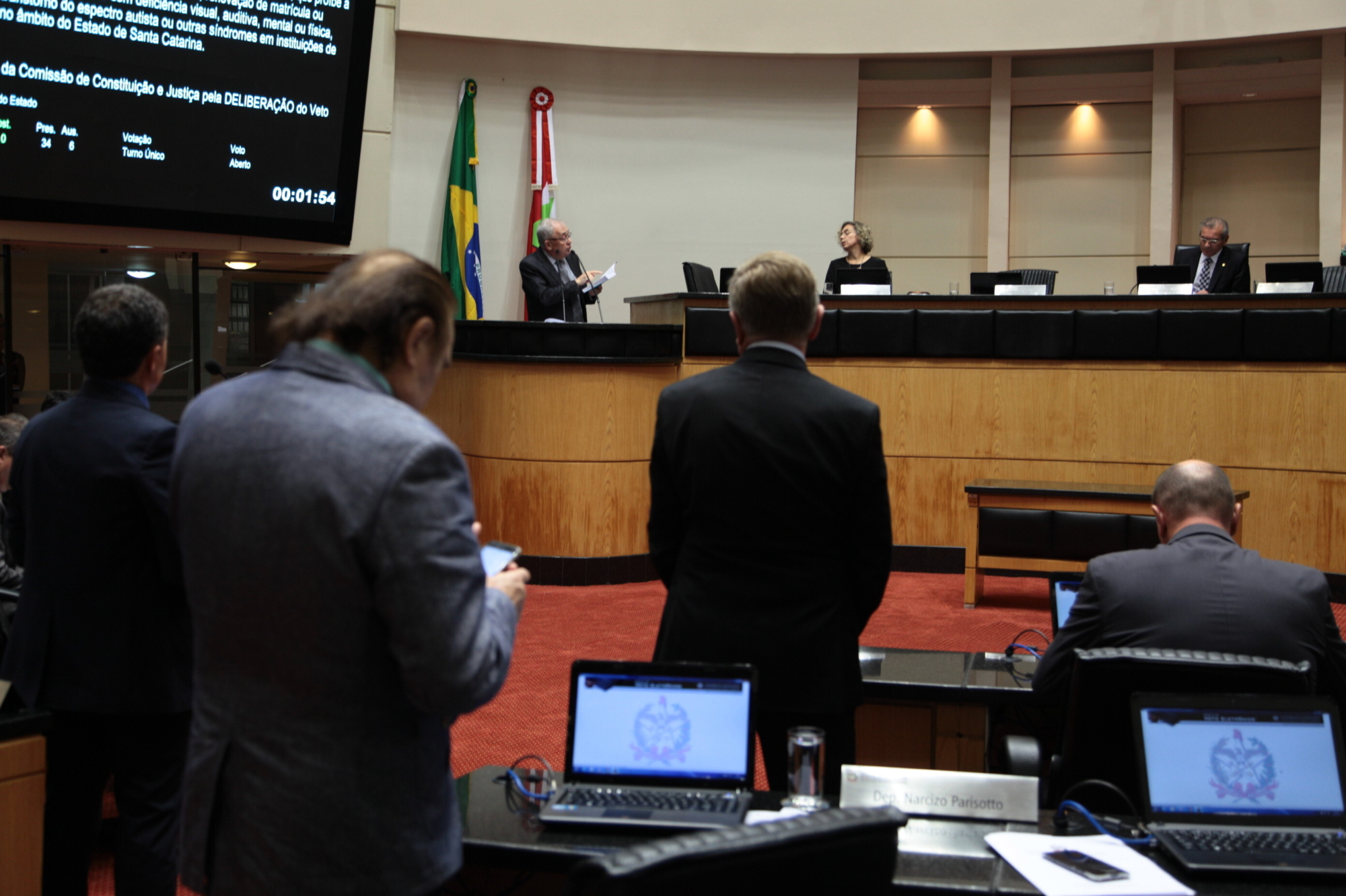Deputados rechaçam proposta de voto em lista fechada para 2018