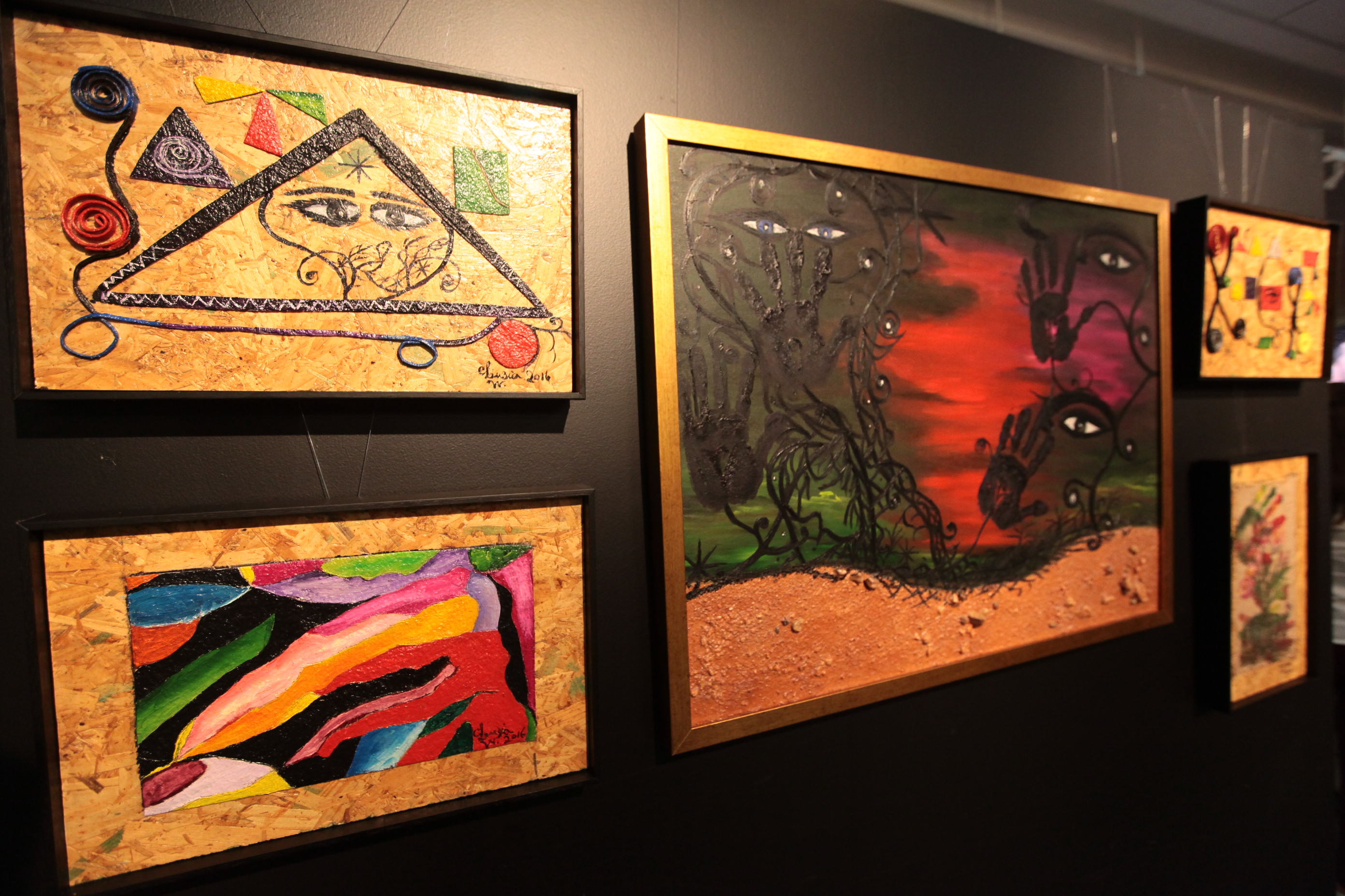 Exposição Mãos que criam - Artista plástica Luzia Werlich Zacchi.