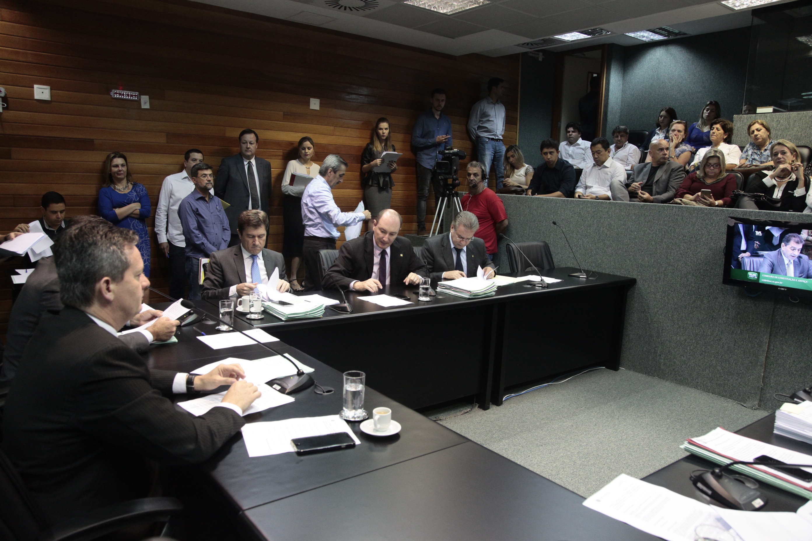 Comissão de Constituição e Justiça.