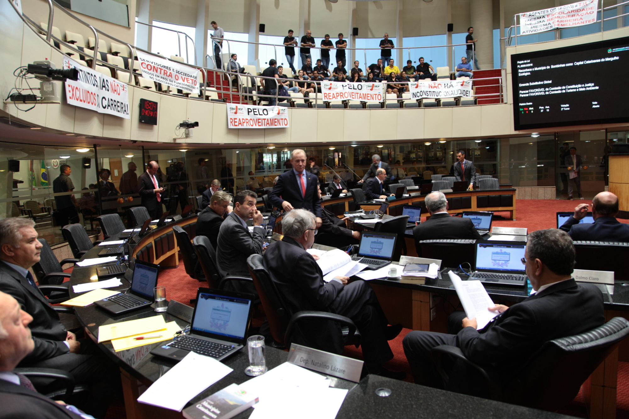 Parlamentares cobram conservação, mas anunciam recursos para rodovias