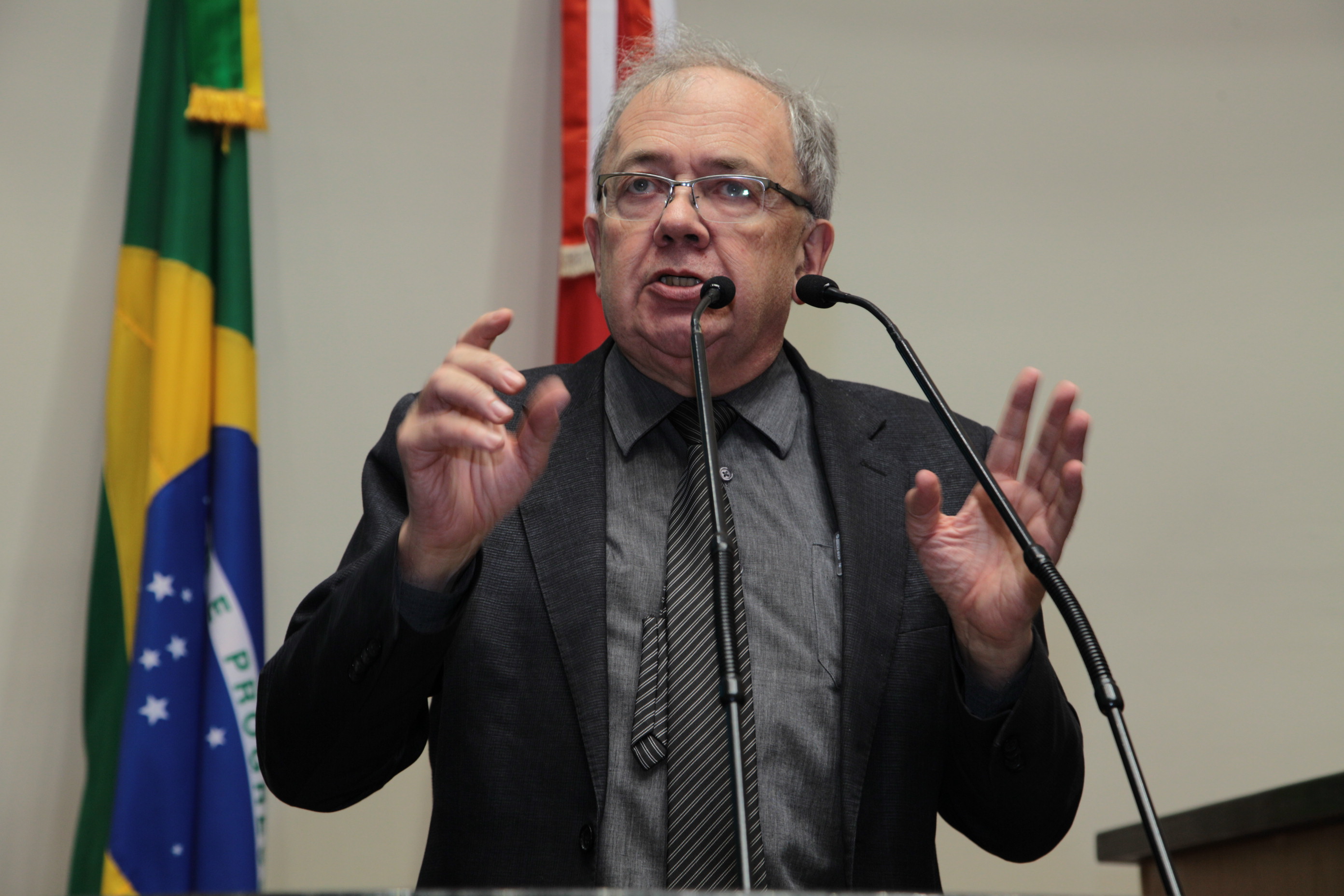 Sessão Ordinária. Deputado Fernando Coruja (PMDB)