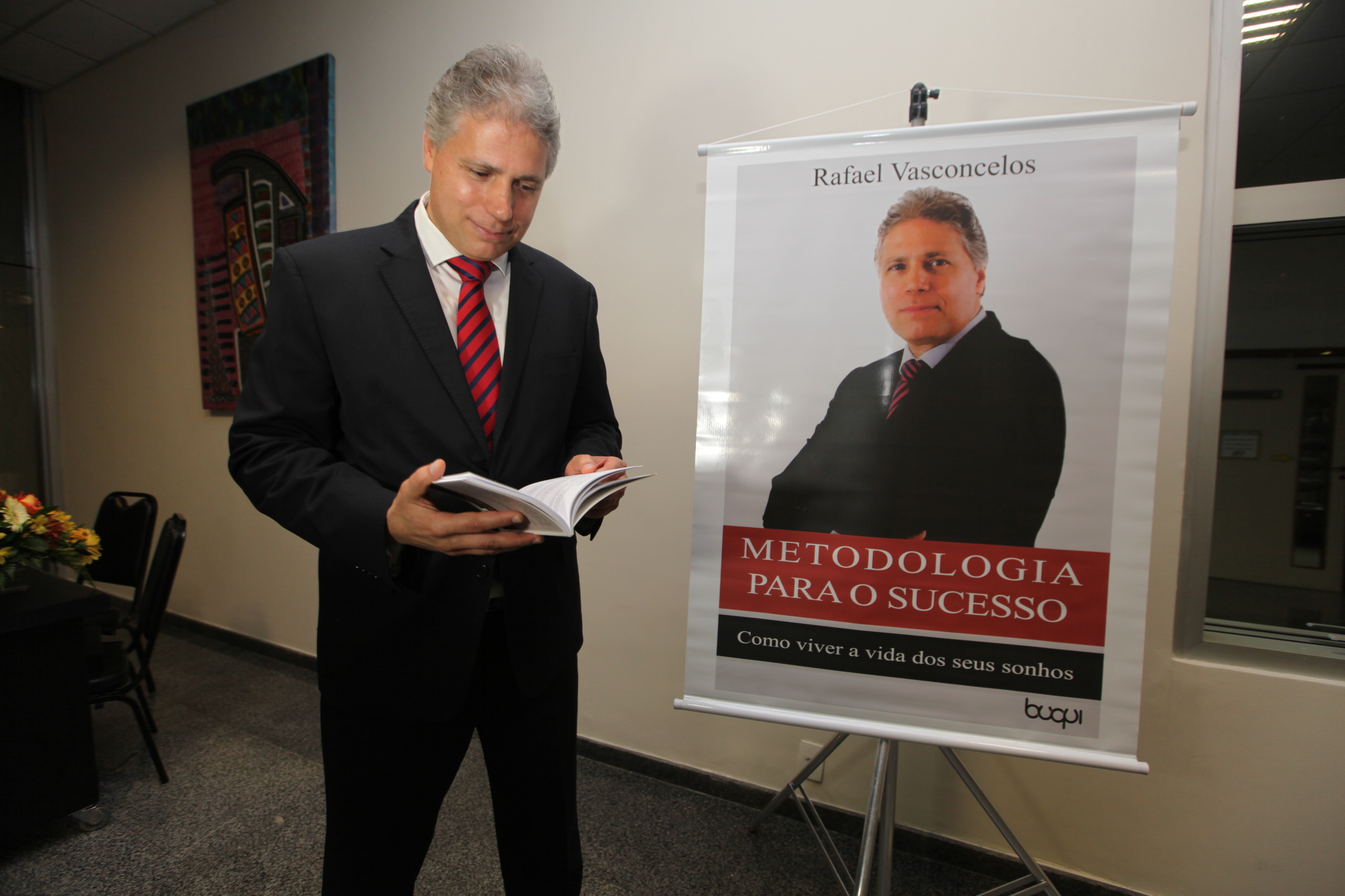 Lançamento Literário Metodologia para o Sucesso como viver a vida dos seus sonhos.