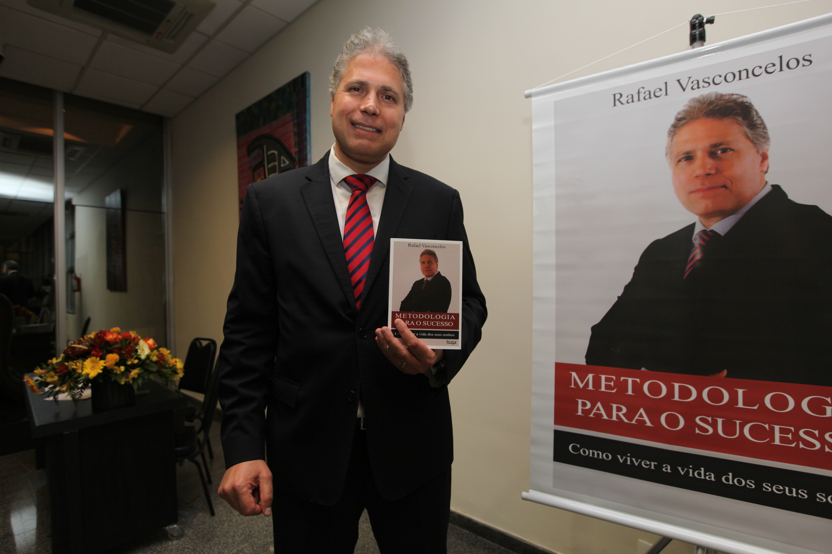 Lançamento Literário “Metodologia para o Sucesso como viver a vida dos seus sonhos”