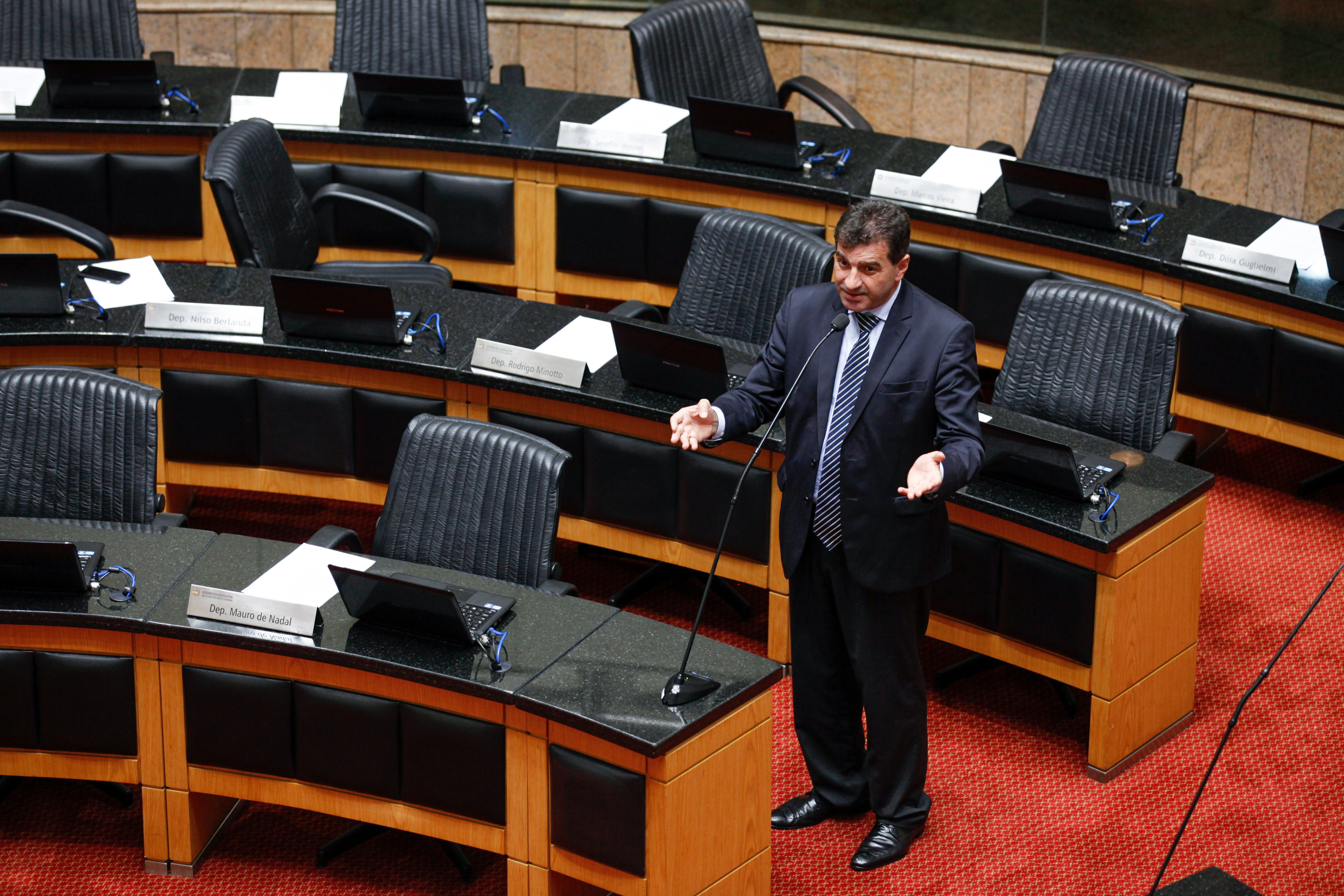 Deputado Valdir Cobalchini (PMDB) - Sessão Ordinária. Foto: Karina Ferreira