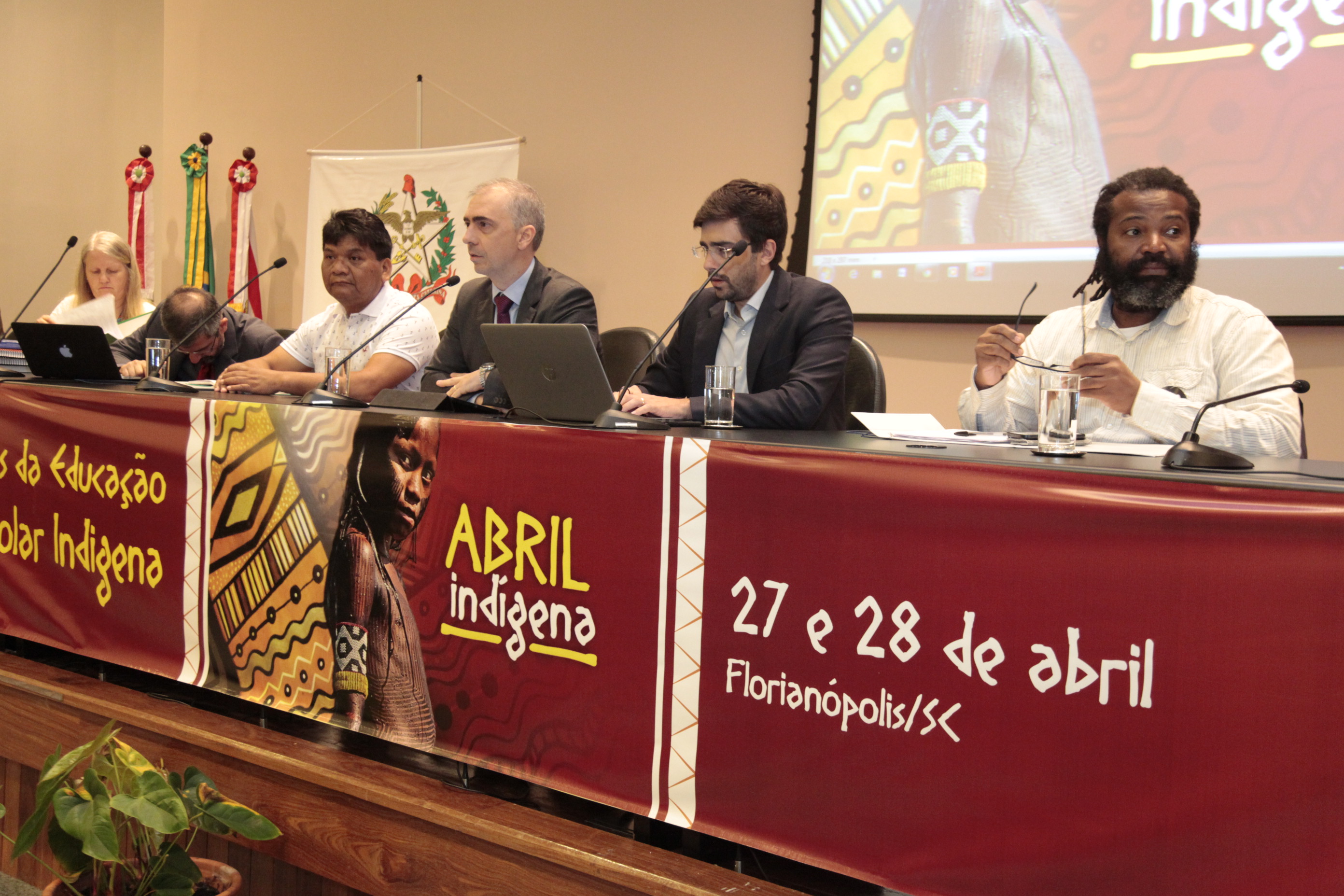 Seminário Regional: Desafios da Educação Escolar Indígena.