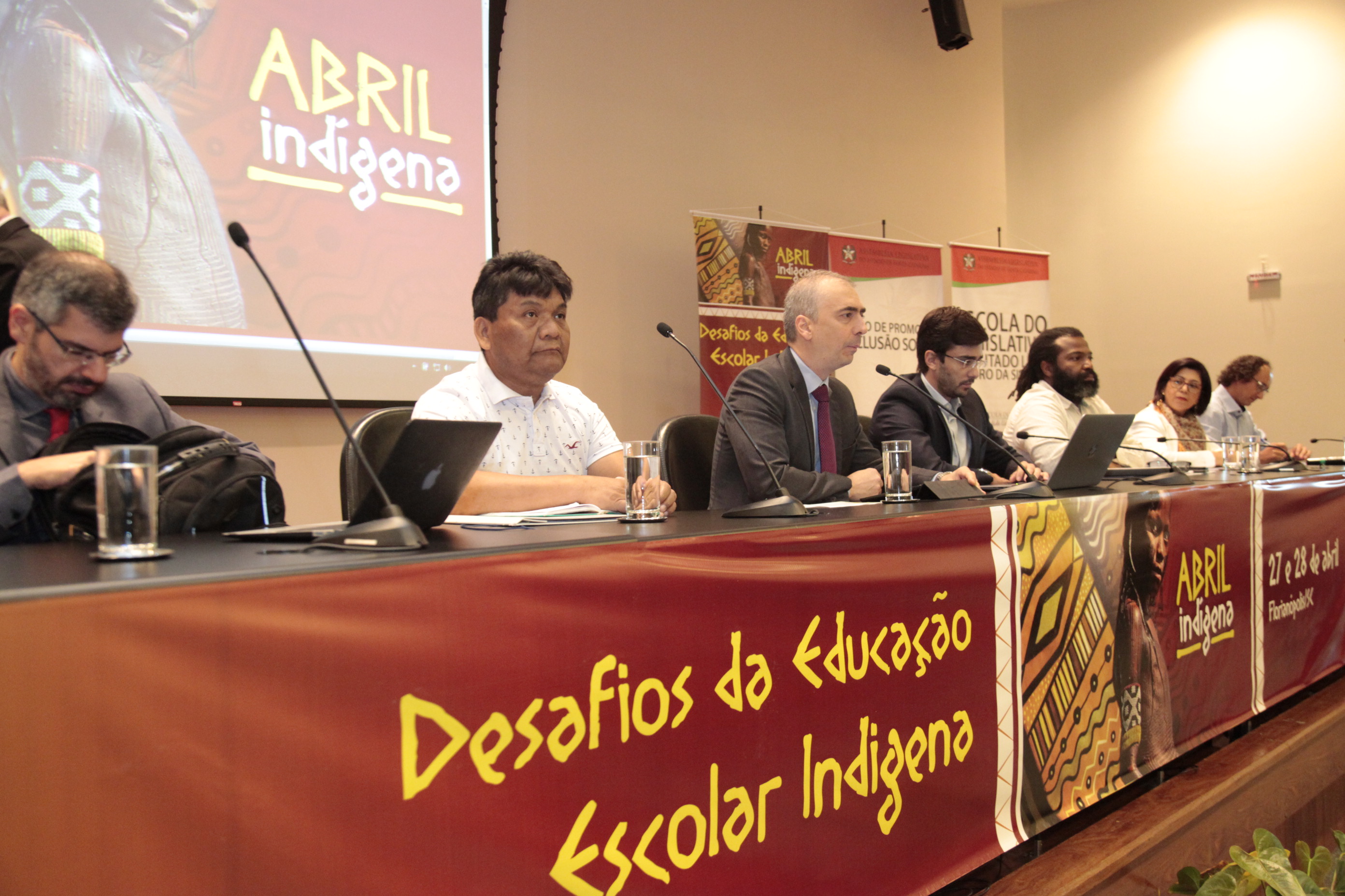 Seminário Regional: Desafios da Educação Escolar Indígena.