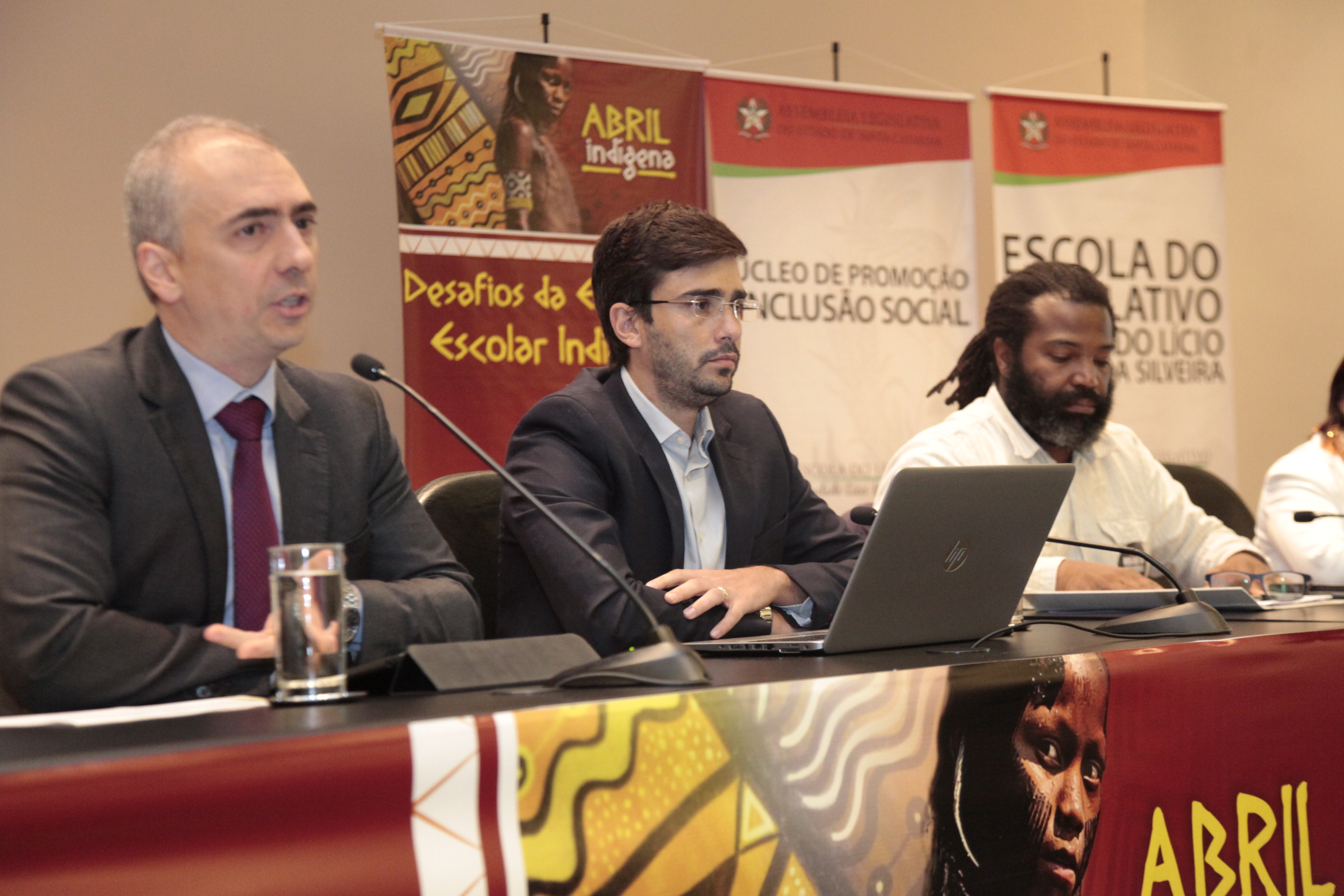 Seminário Regional: Desafios da Educação Escolar Indígena.