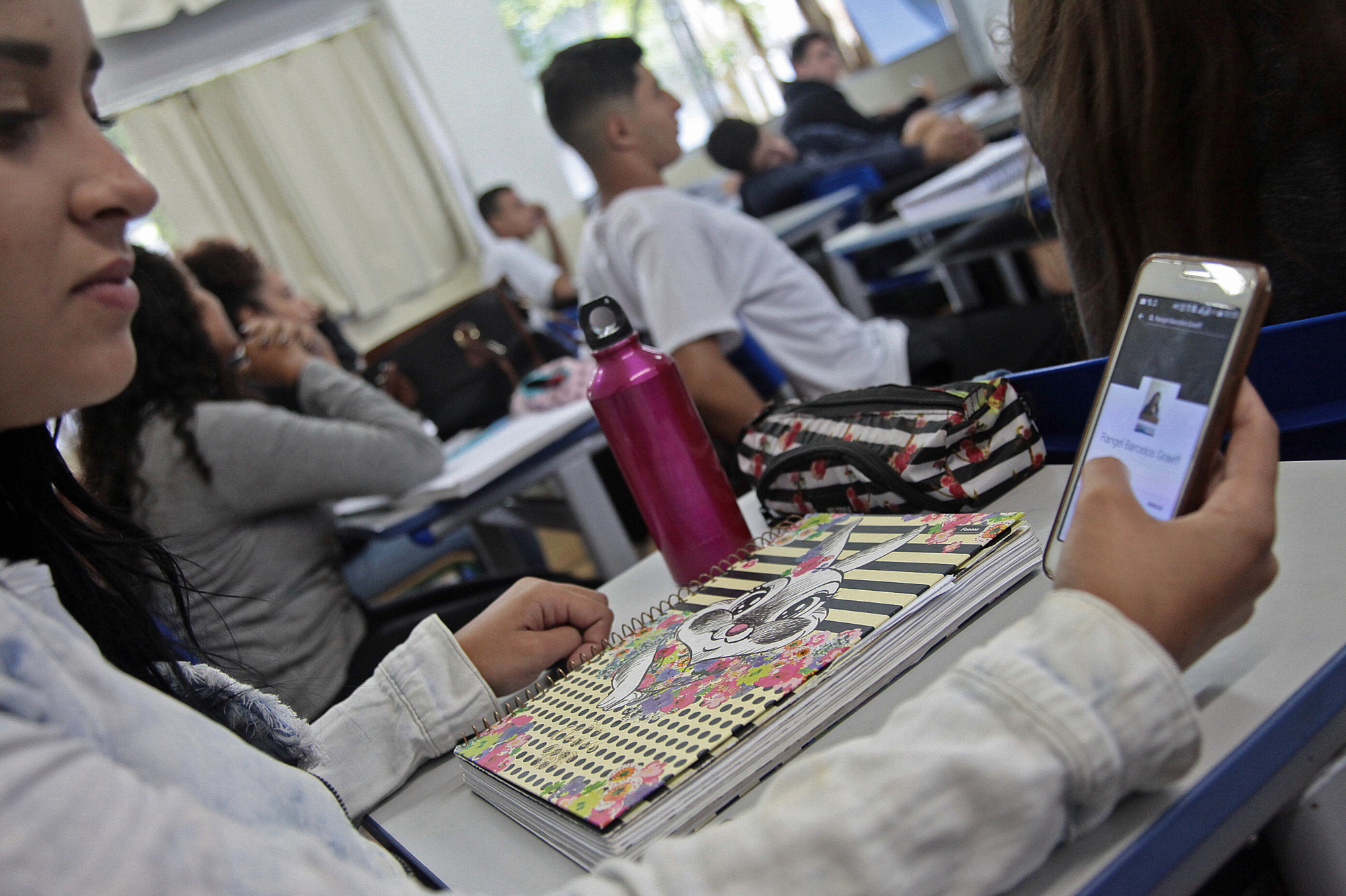 Projeto permite uso de celular em sala de aula como recurso pedagógico