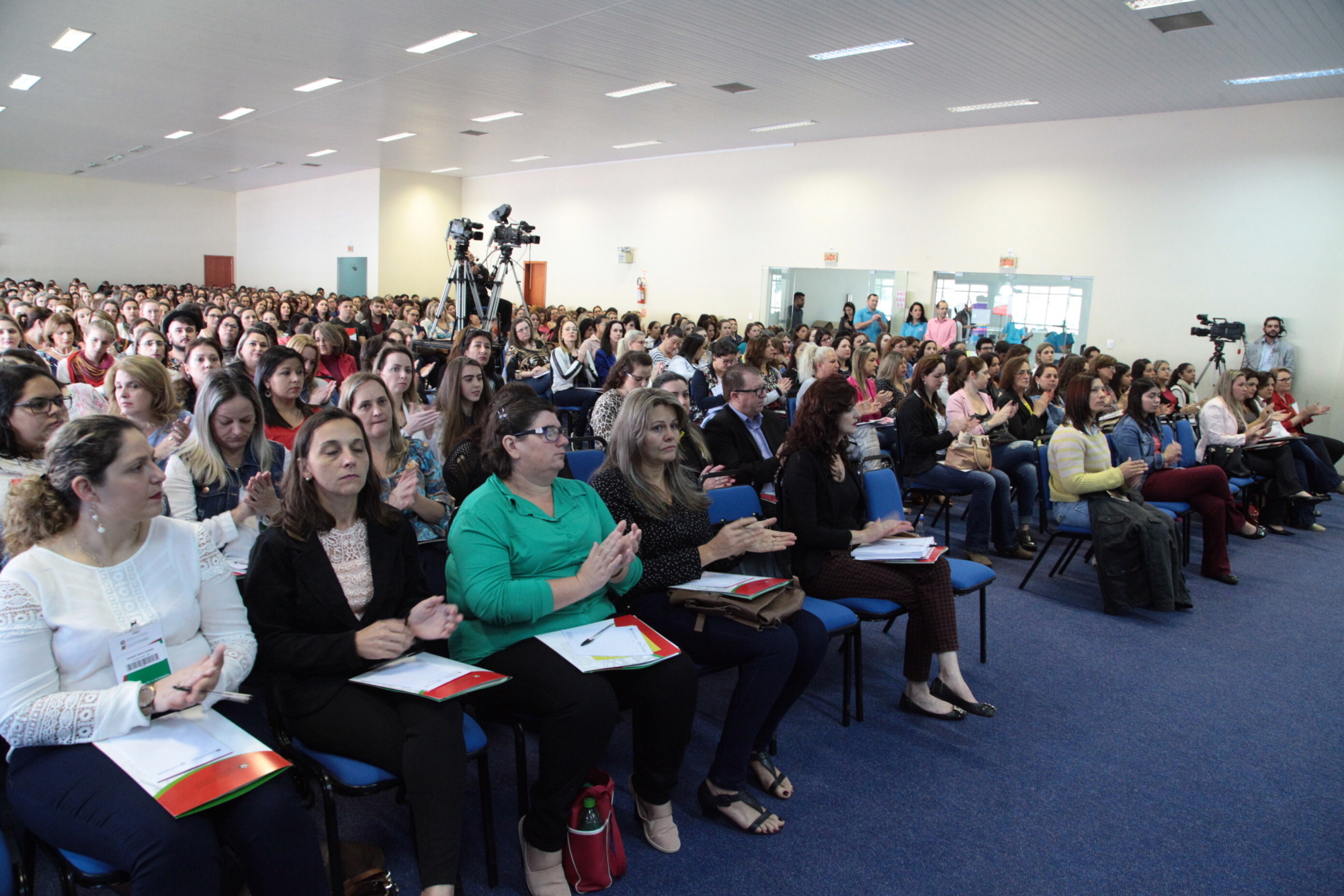 Seminário sobre autismo aborda inclusão escolar e integração pais/escola