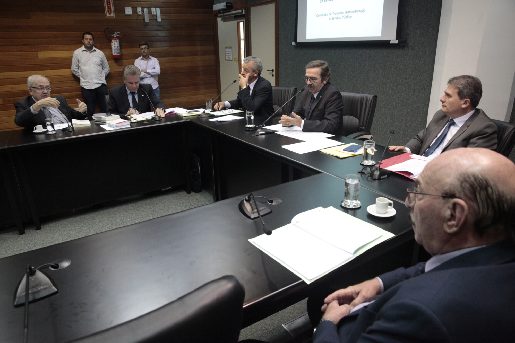Comissão de Trabalho aprova realização de duas audiências públicas