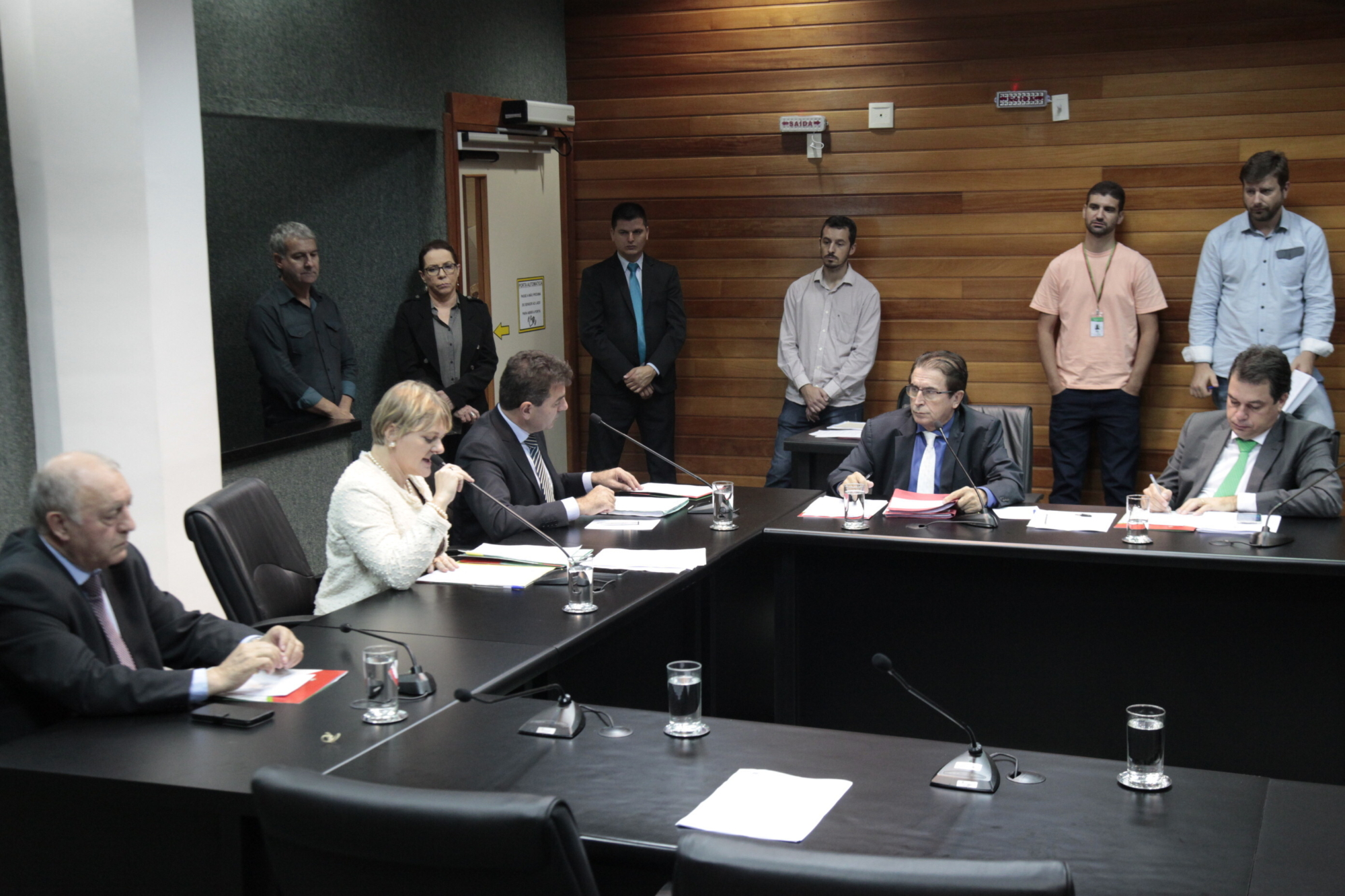 Comissão convida secretário para discutir mudança no horário das aulas noturnas