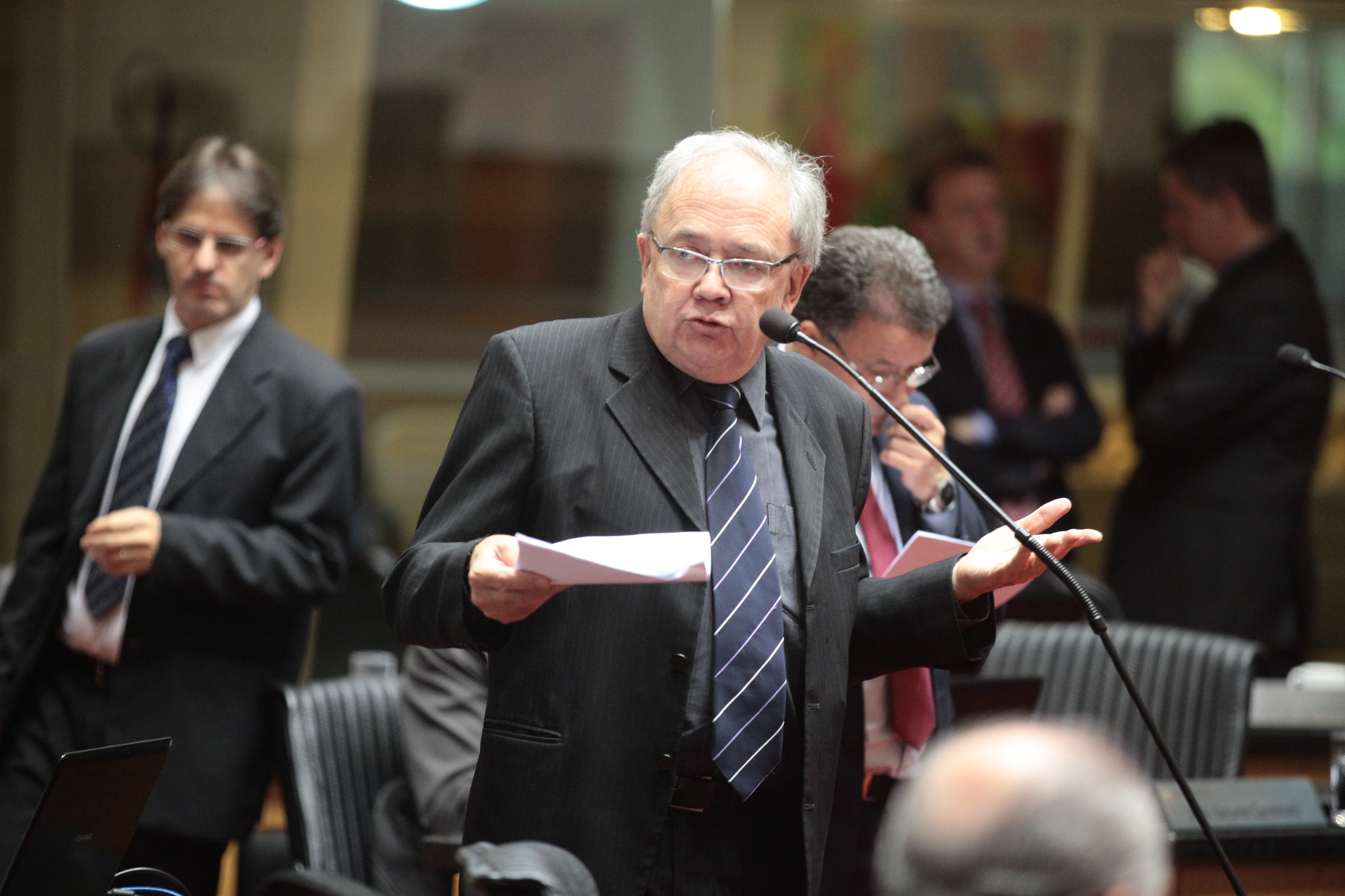 Sessão Ordinária. Deputado Fernando Coruja (PMDB)  Sessão Ordinária. Foto: Miriam Zomer