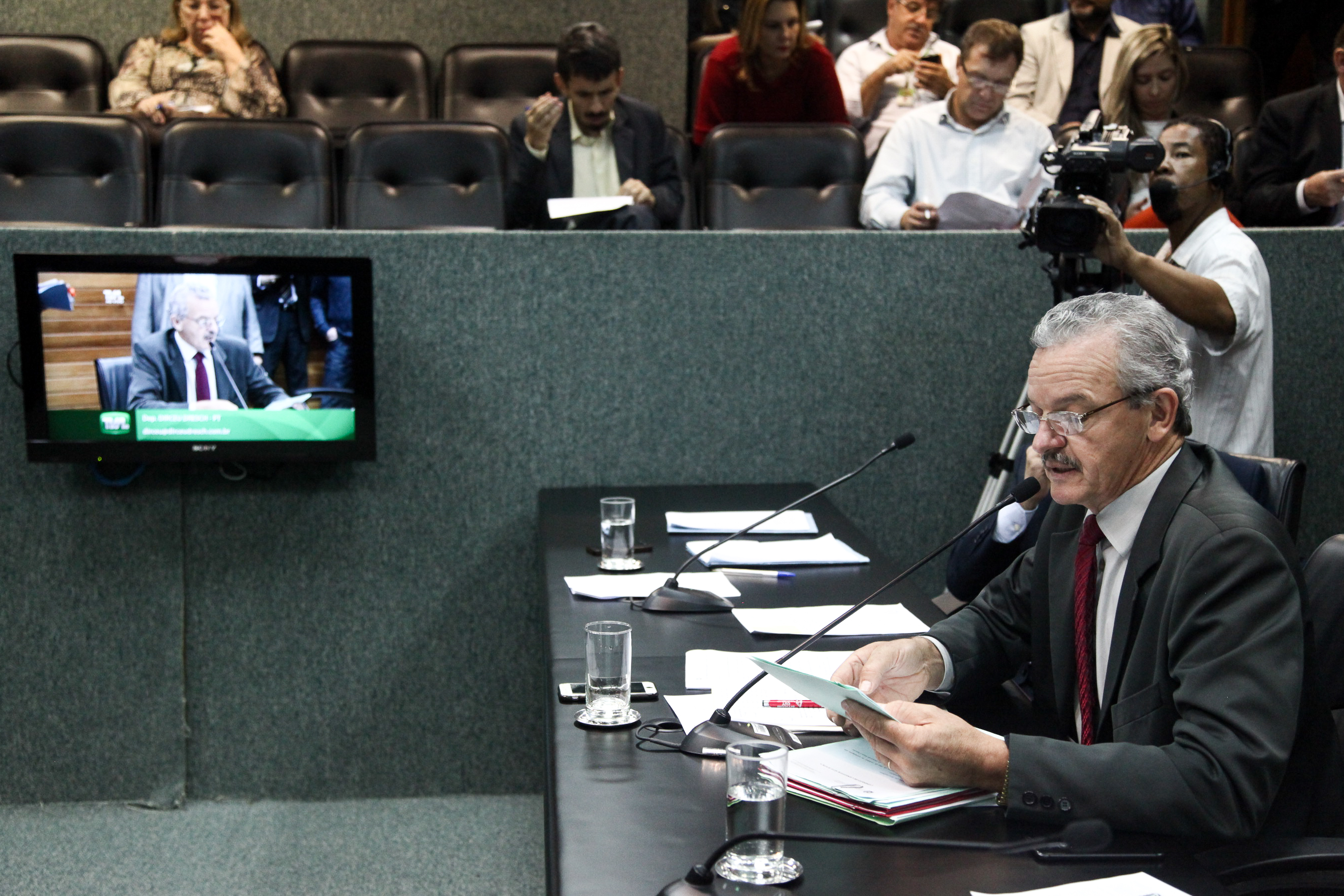 Deputado Dirceu Dresch (PT). Comissão de Constituição e Justiça.