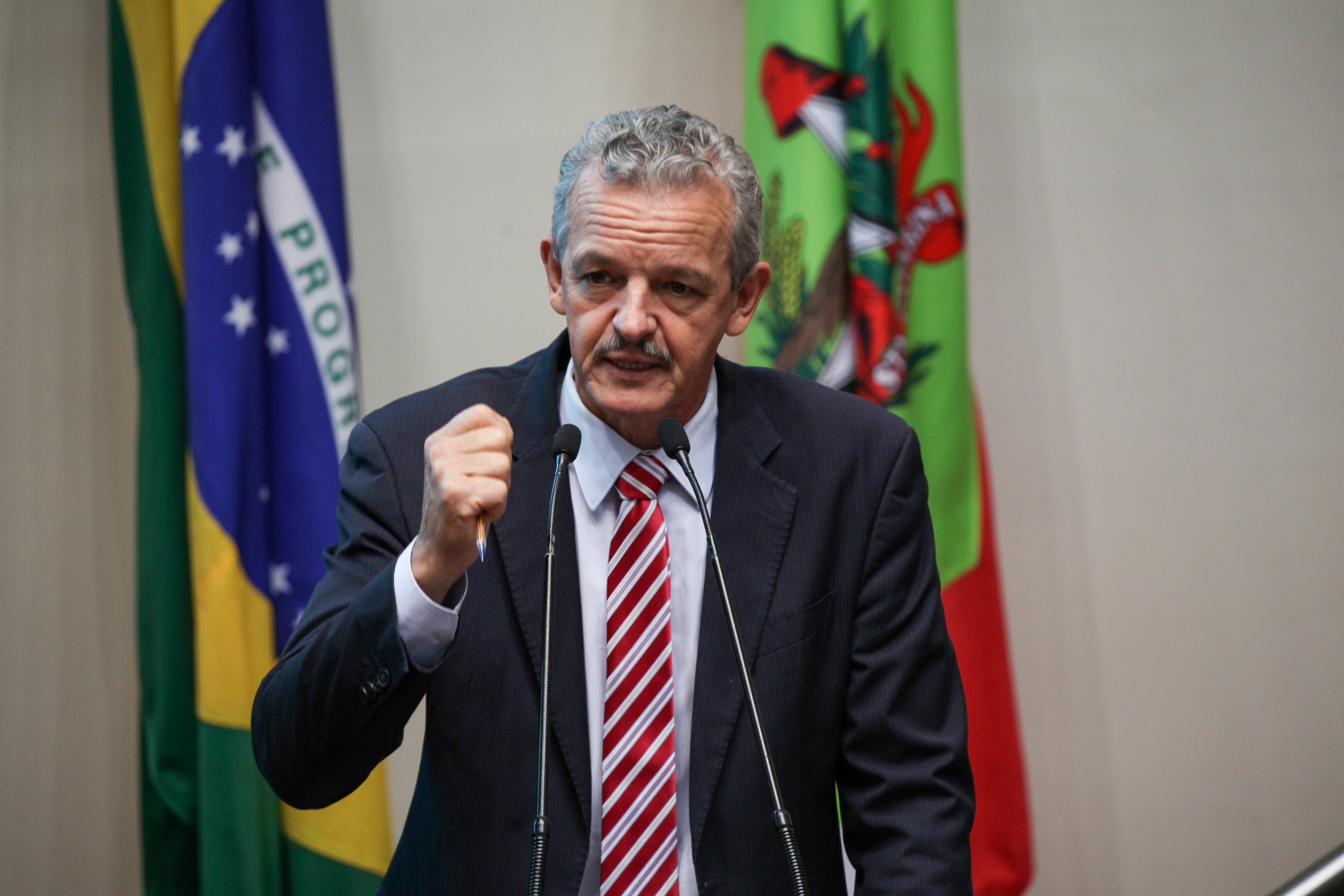 Deputado Dirceu Dresch. Sessão Ordinária. Foto: Karina Ferreira