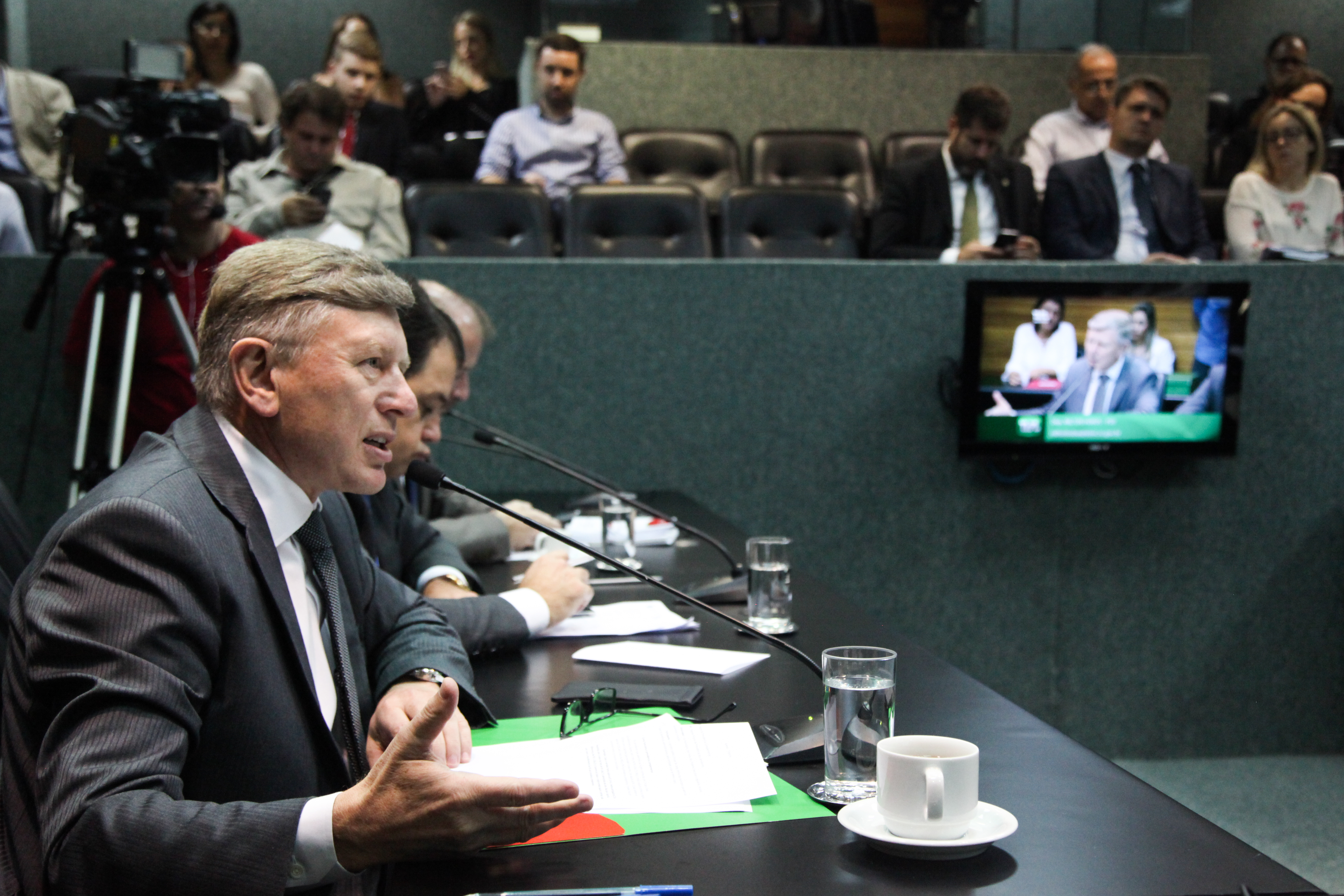 Deputado Milton Hobus (PSD). Comissão de Finanças e Tributação.