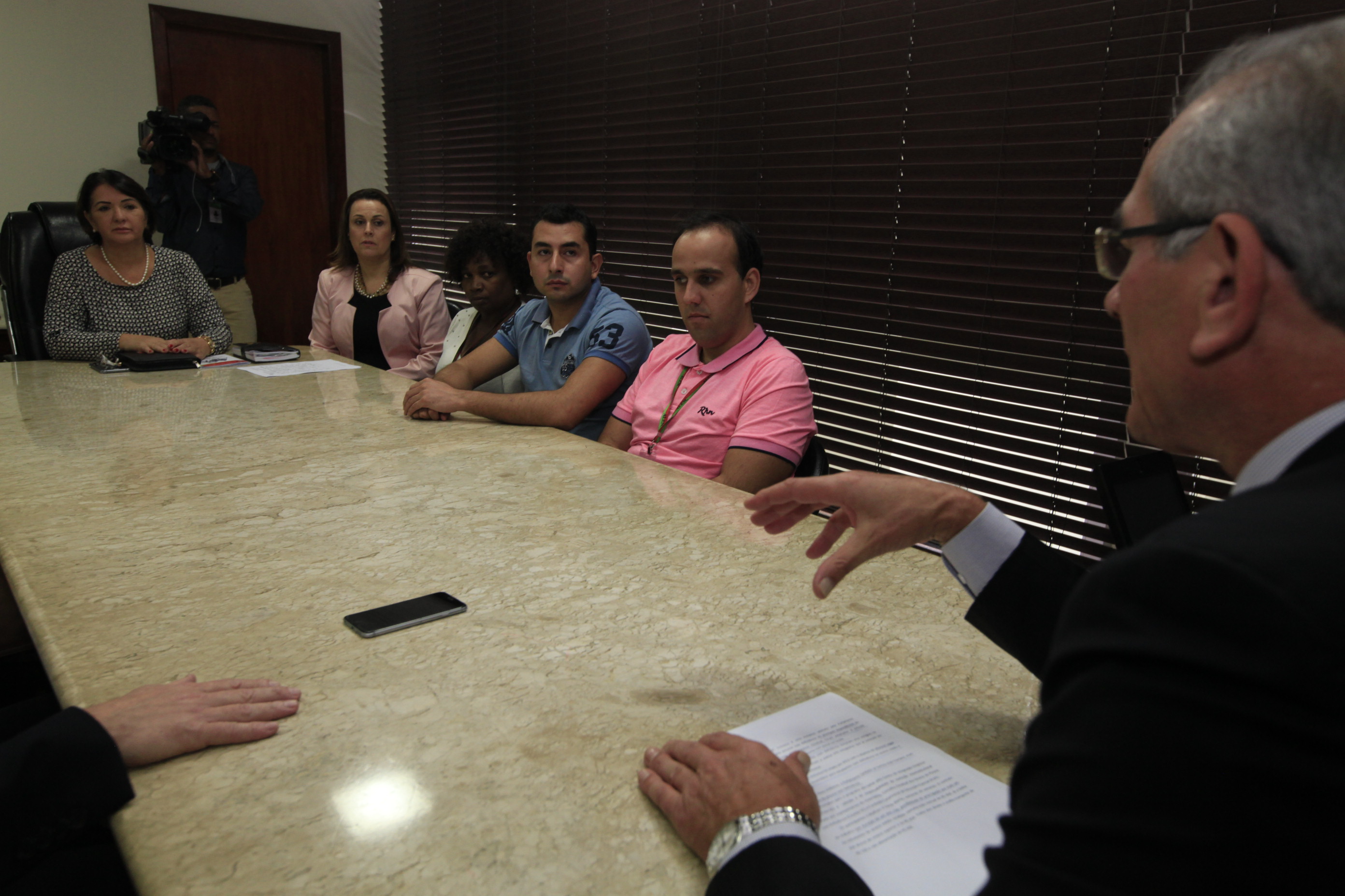 Presidente da Alesc Deputado Sílvio Dreveck recebe os novos estagiários do Programa Alesc Inclusiva.