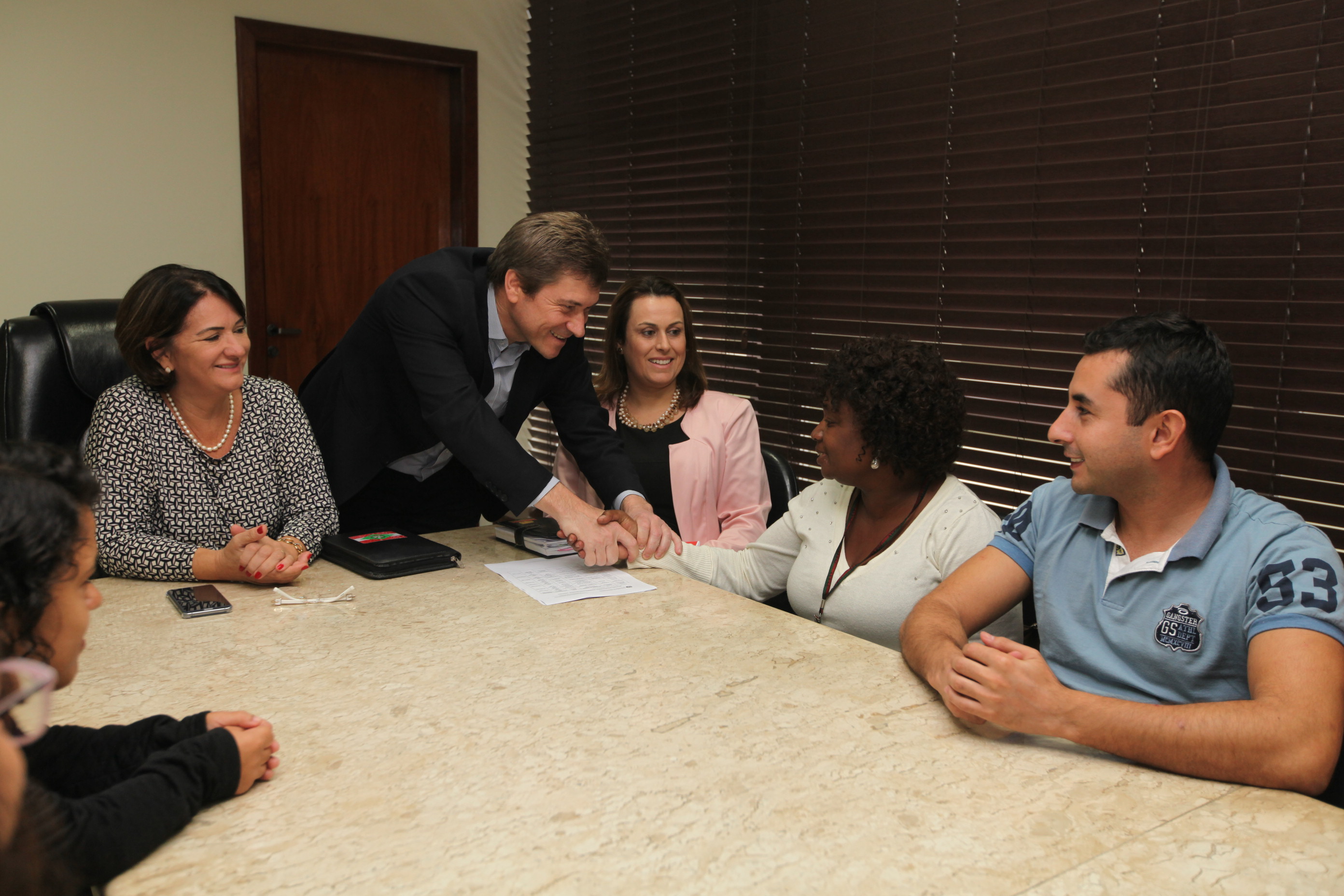 Presidente da Alesc Deputado Sílvio Dreveck recebe os novos estagiários do Programa Alesc Inclusiva.