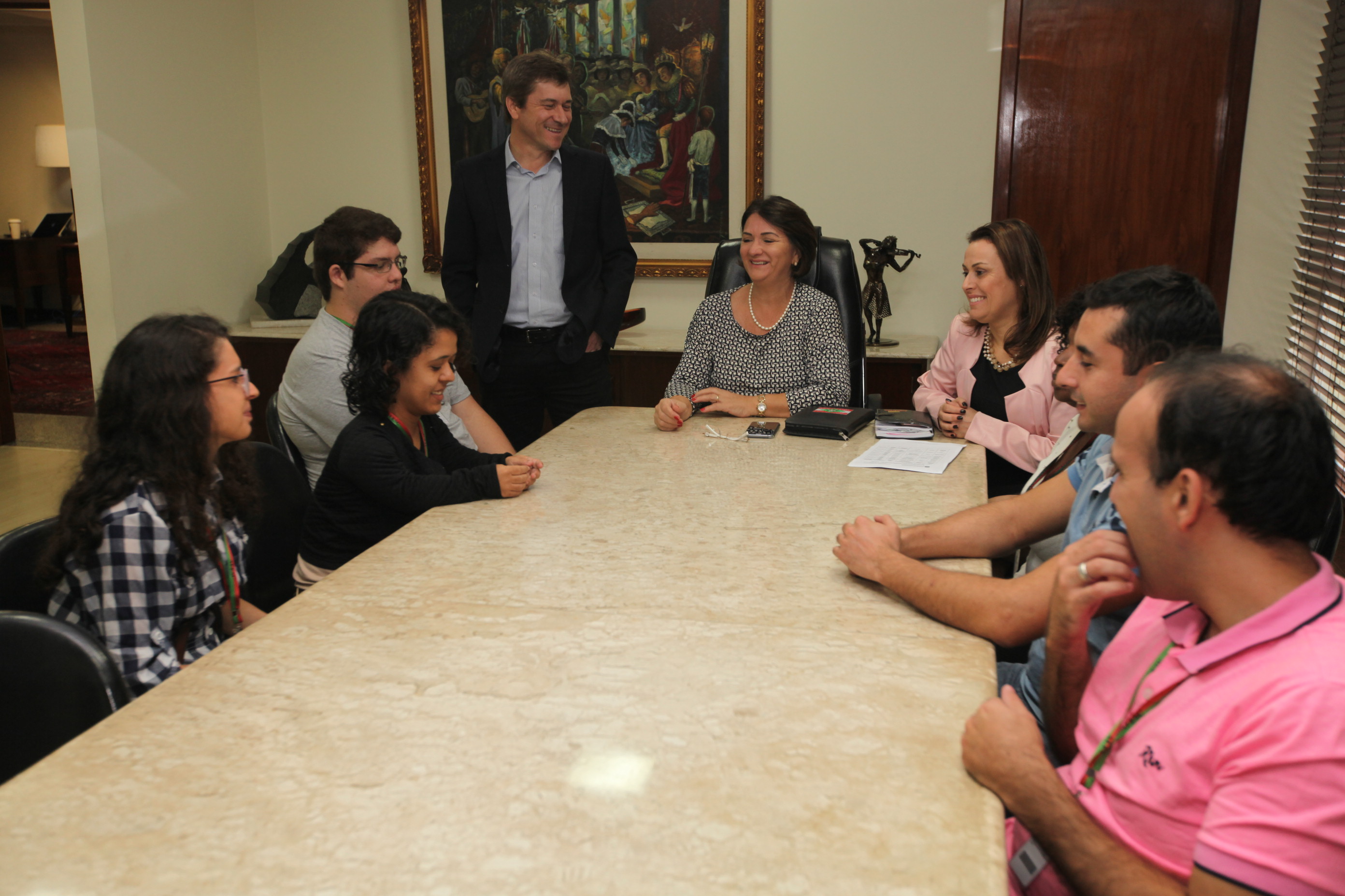 Presidente da Alesc Deputado Sílvio Dreveck recebe os novos estagiários do Programa Alesc Inclusiva.