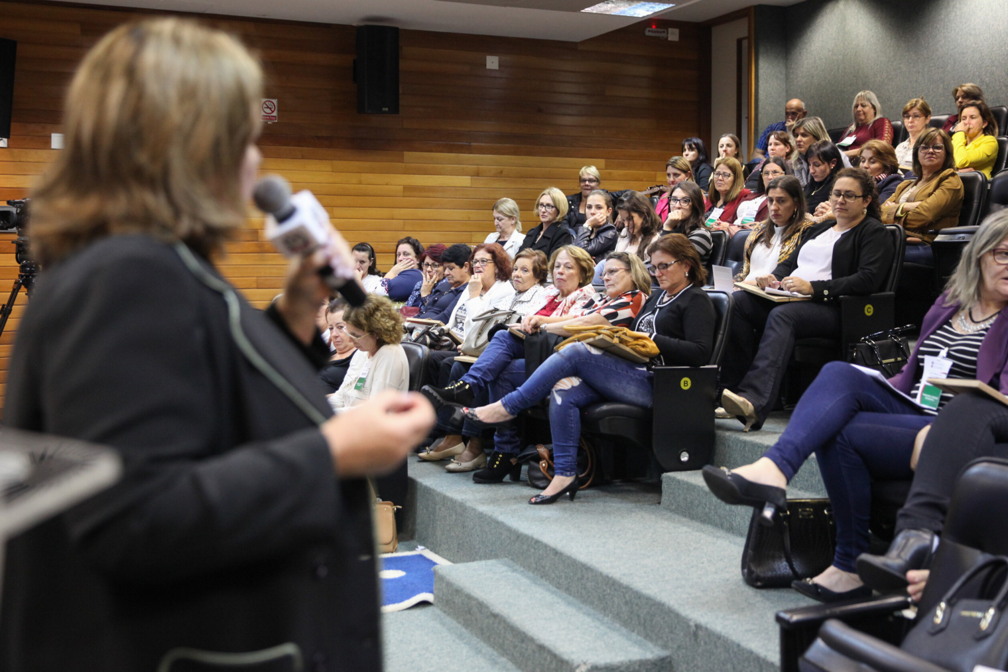 Papel da mulher na política está em debate na Assembleia Legislativa