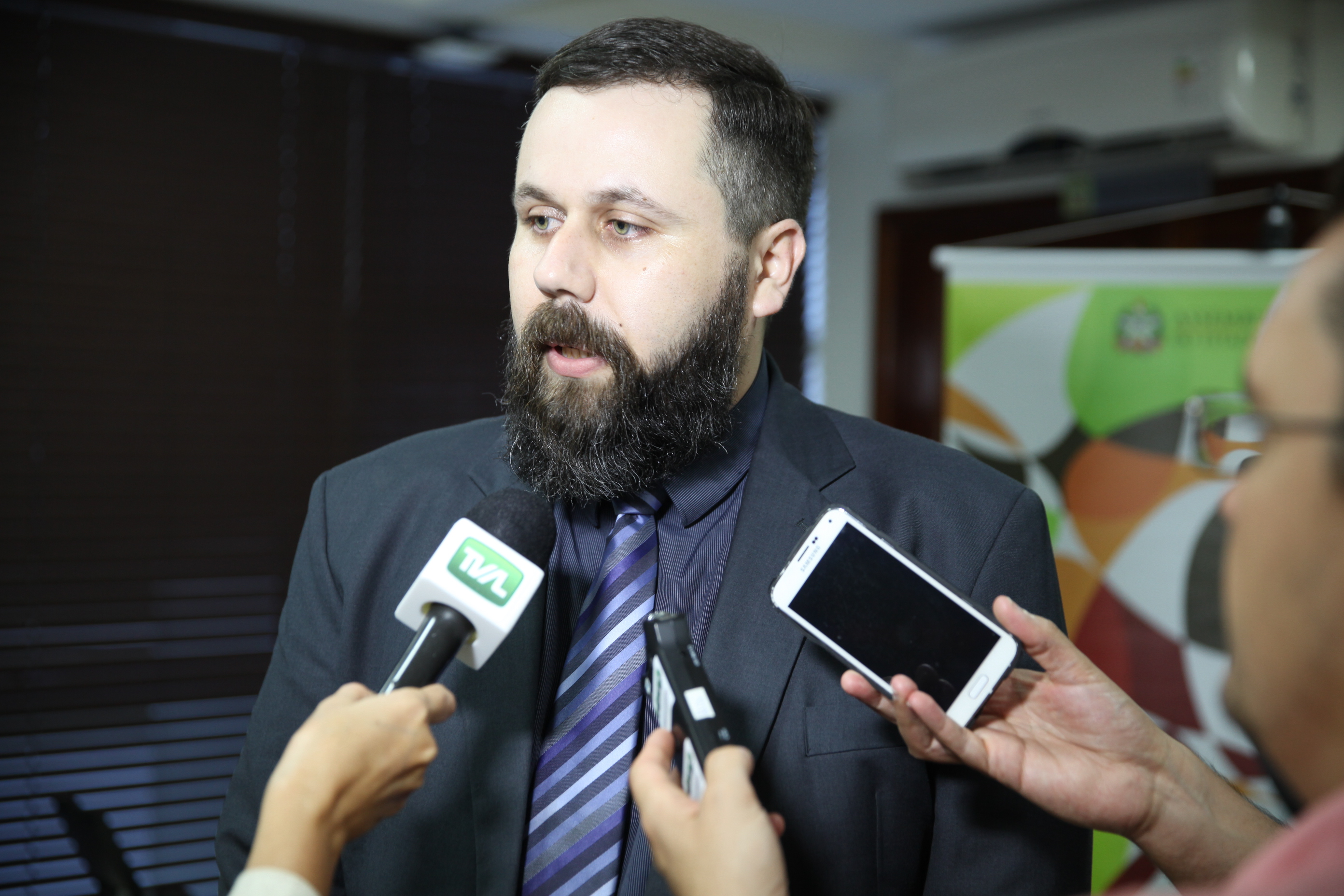 Diretor Geral da Faculdade Cesusc Flávio Balbinot. Assinatura de convênio entre CESUSC e ALESC. Foto: Miriam Zomer