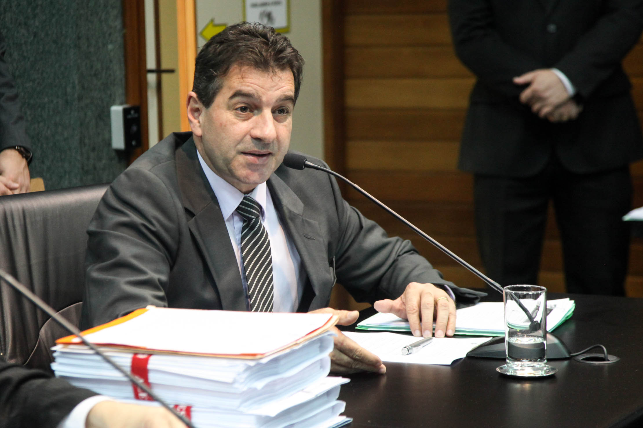 Deputado Valdir Cobalchini (PMDB). Comissão de Constituição e Justiça.