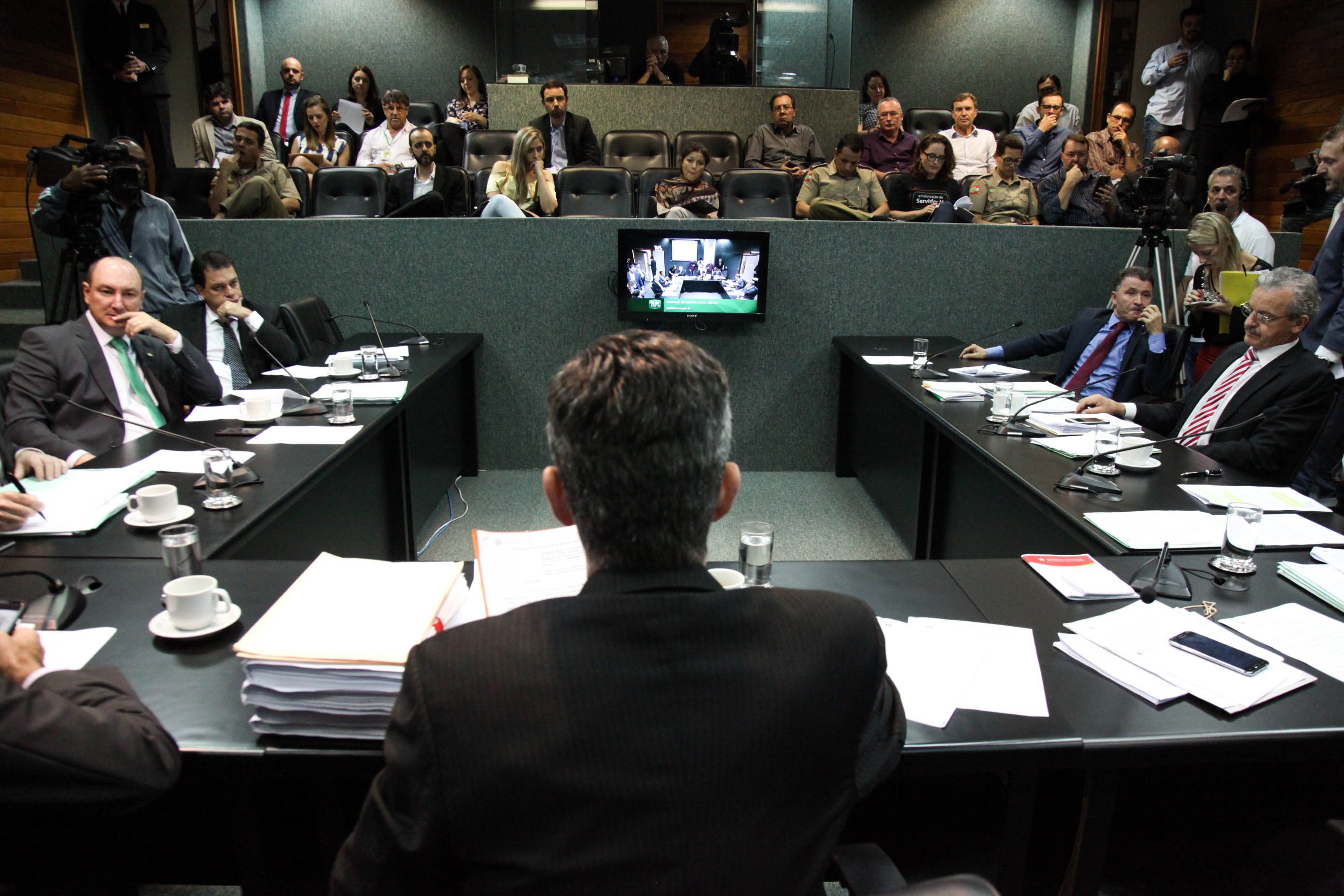 Comissão de Constituição e Justiça.