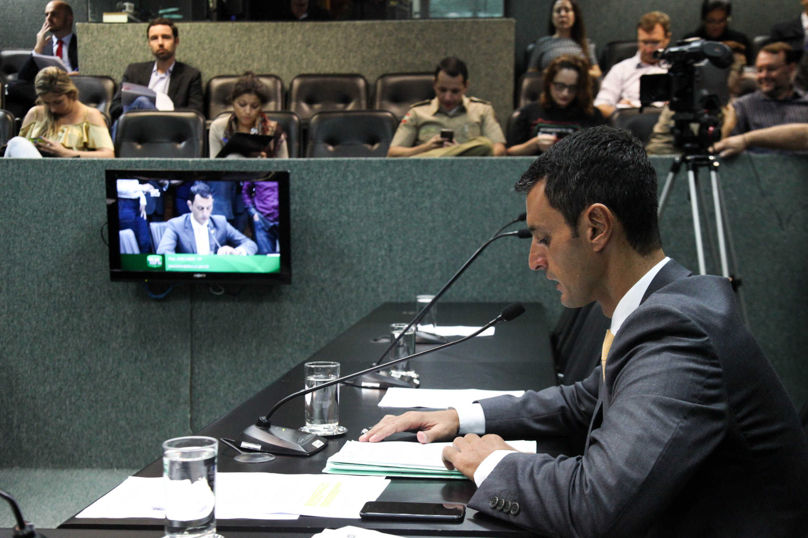 Deputado João Amin (PP). Comissão de Constituição e Justiça.