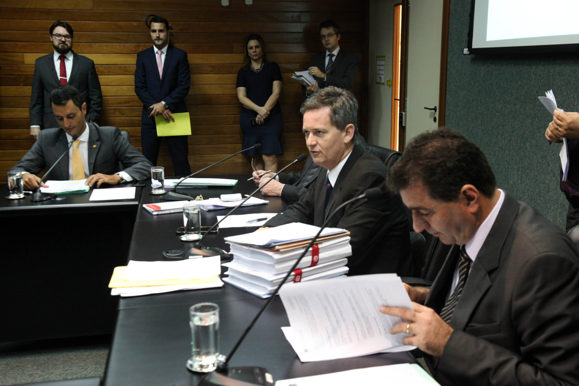 CCJ aprova início de tramitação de PEC que proíbe venda de ações da Casan