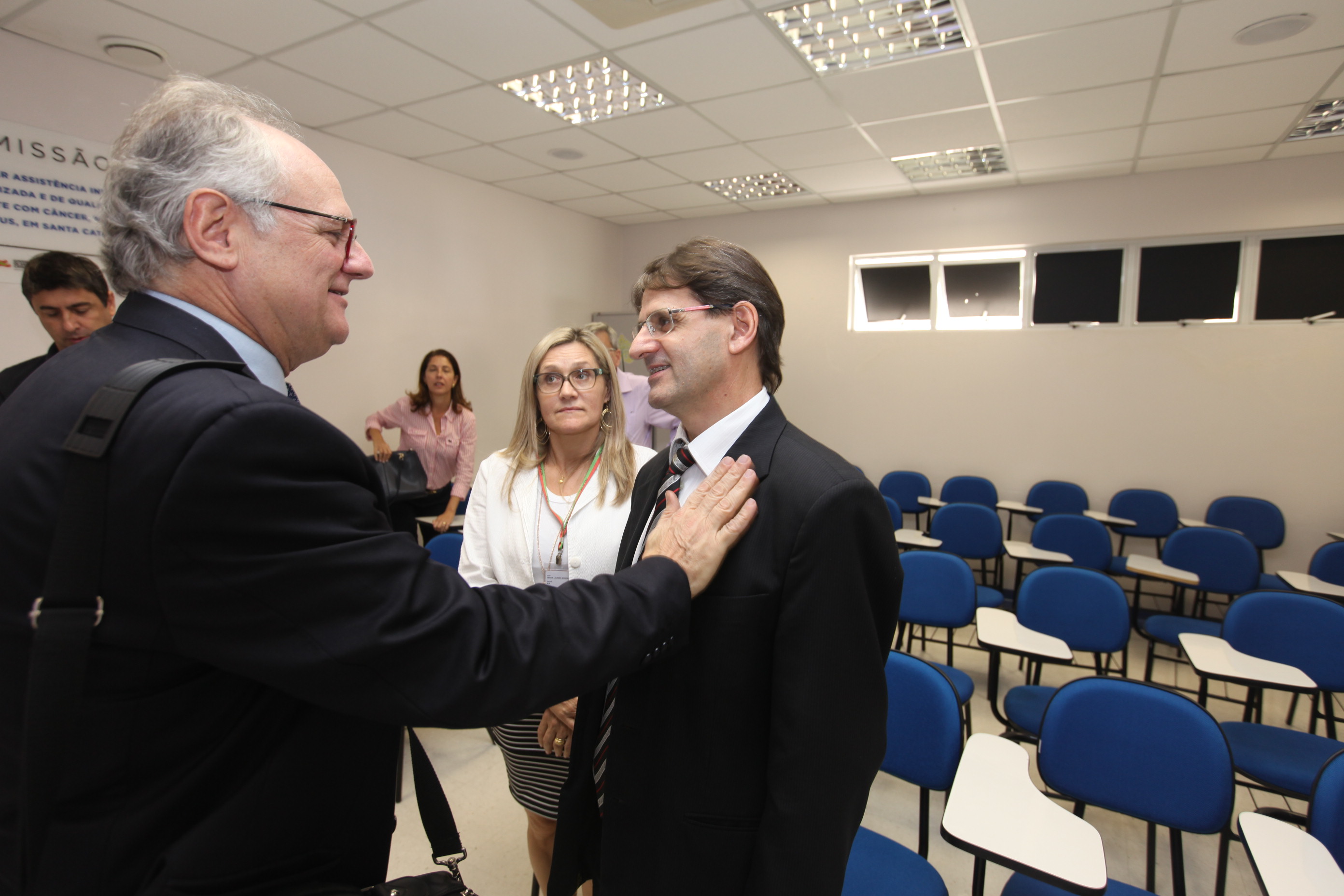 Deputados vistoriam obras no Cepon.