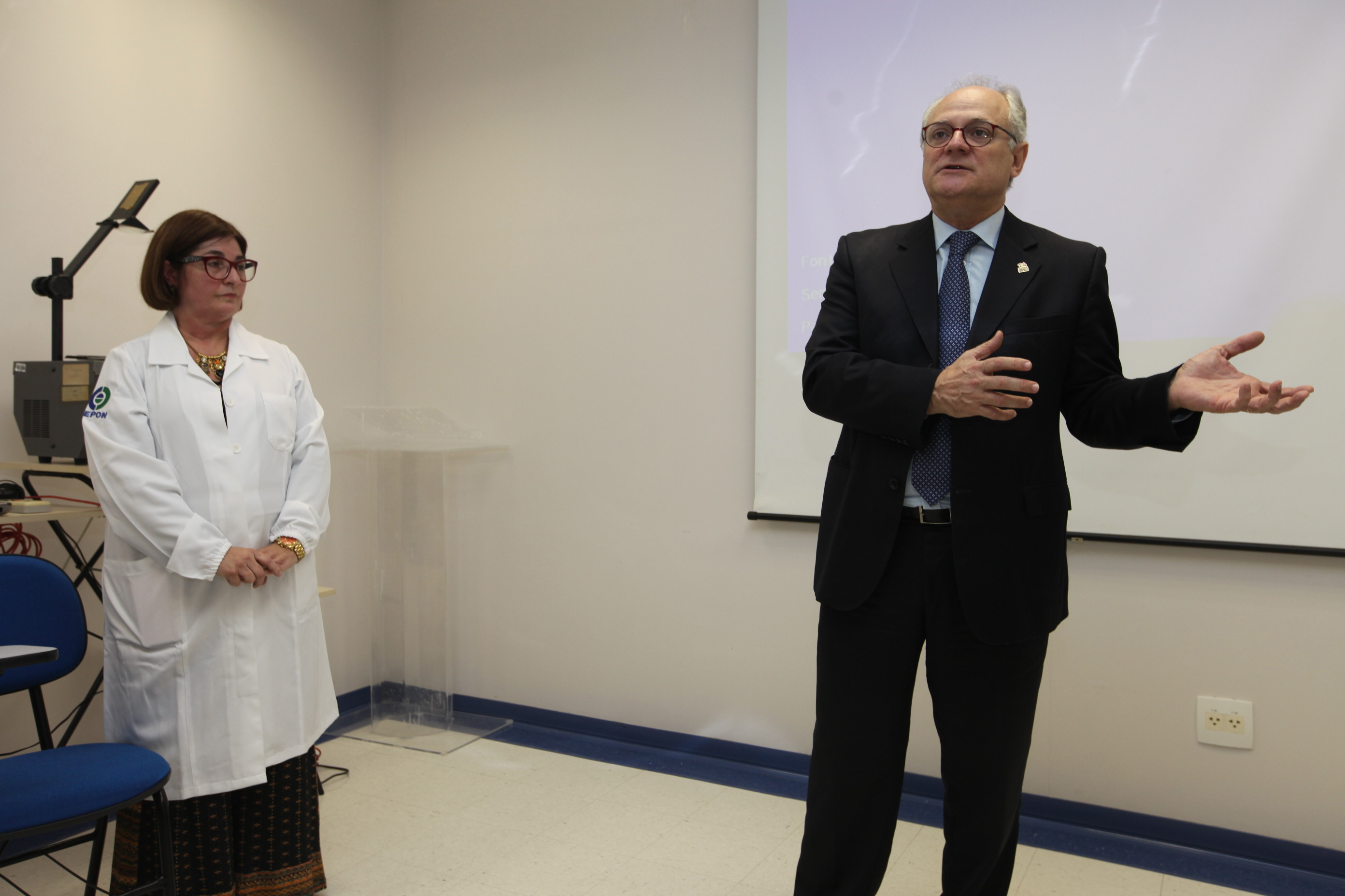 Deputados vistoriam obras no Cepon.
