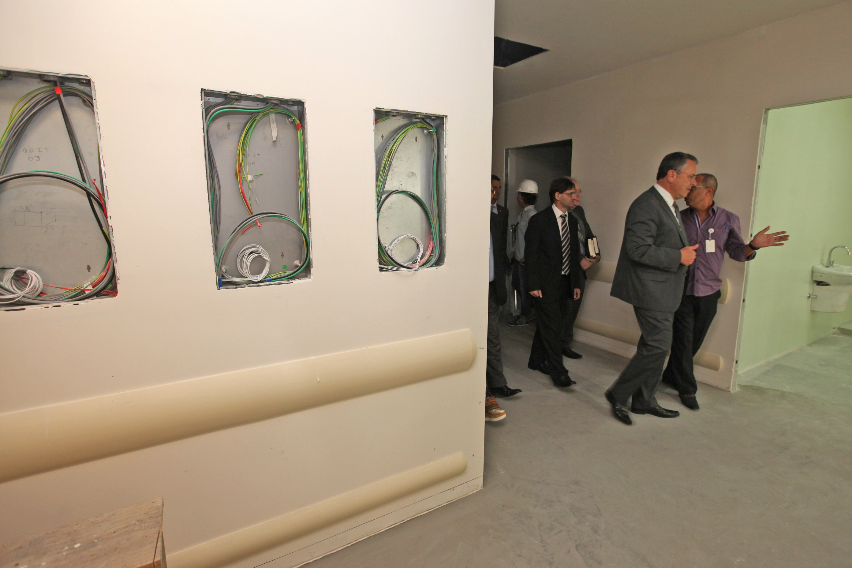 Deputados vistoriam obras no Cepon.