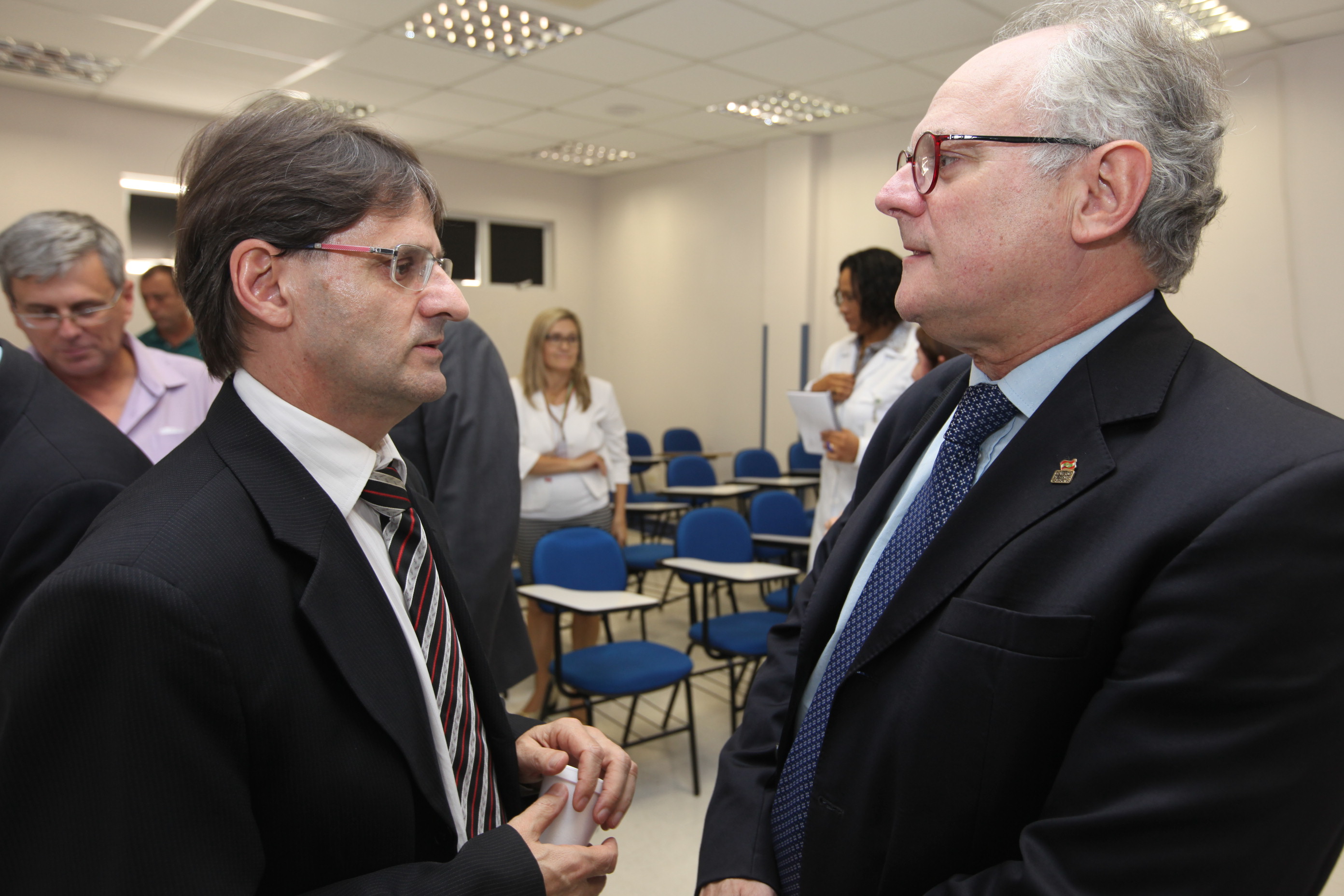 Deputados vistoriam obras no Cepon.