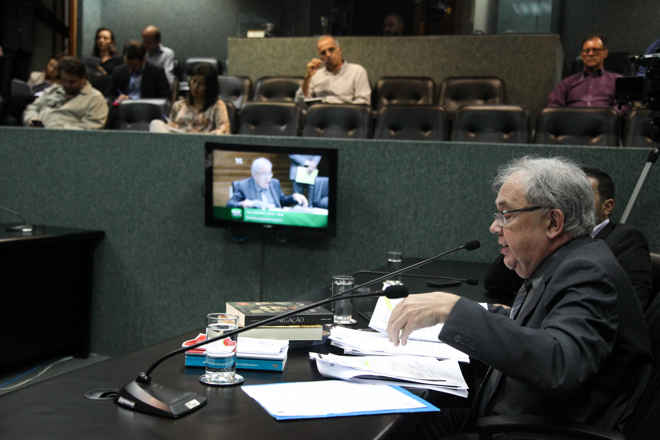 Deputado Fernando Coruja (PMDB). Comissão de Finanças e Tributação.