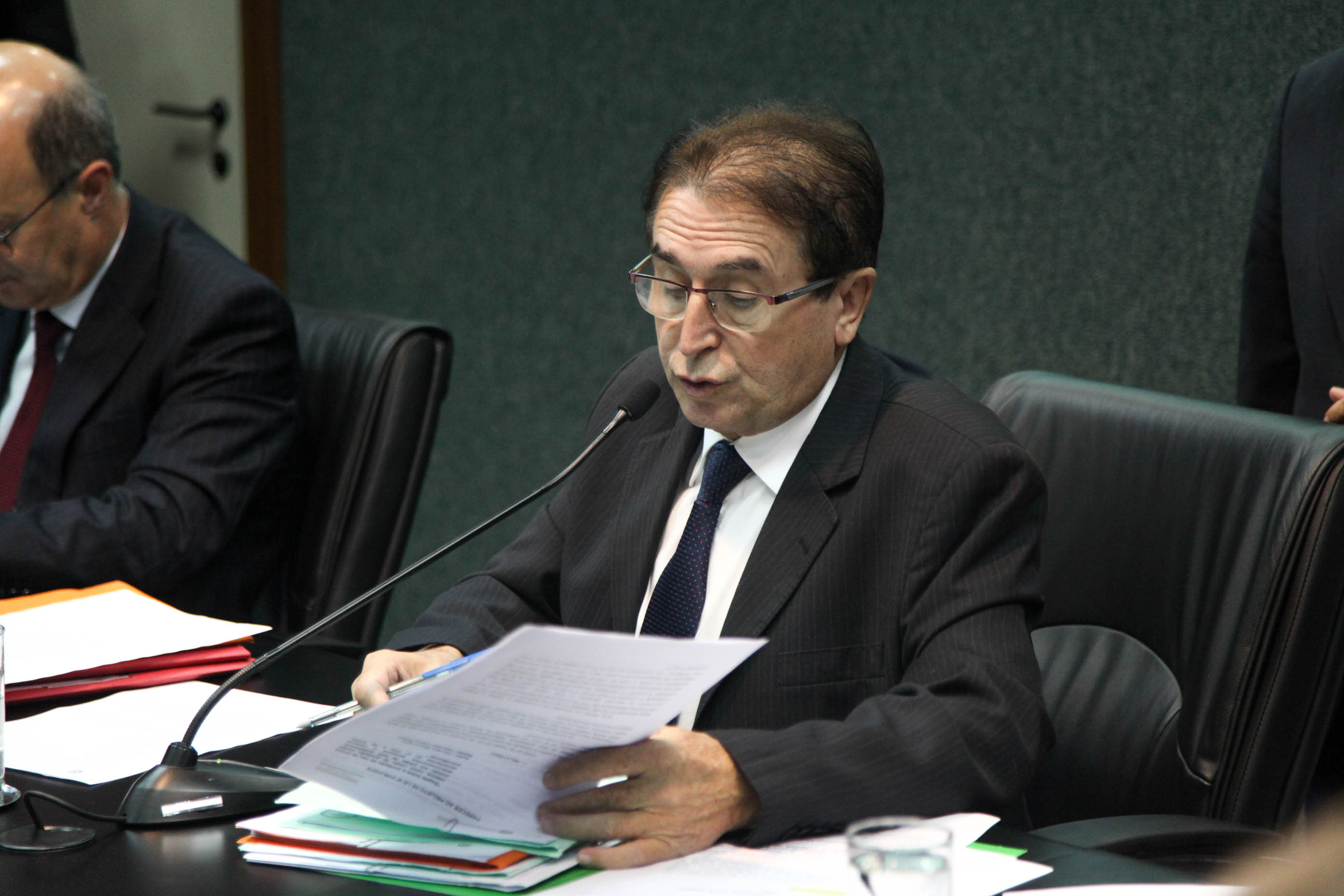 Deputado Antônio Aguiar (PMDB). Comissão de Finanças e Tributação.