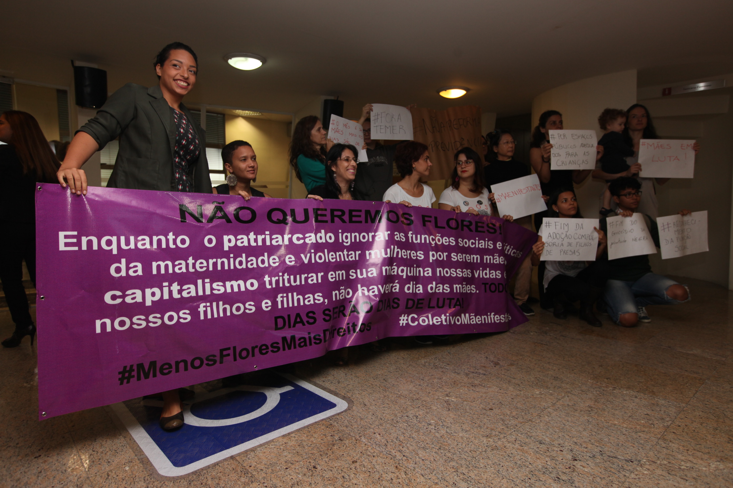 Coletivos de Mulheres Apresentam Manifesto (Mãenifesto) no Plenário da Alesc. Foto: Fábio Queiroz / Agência AL