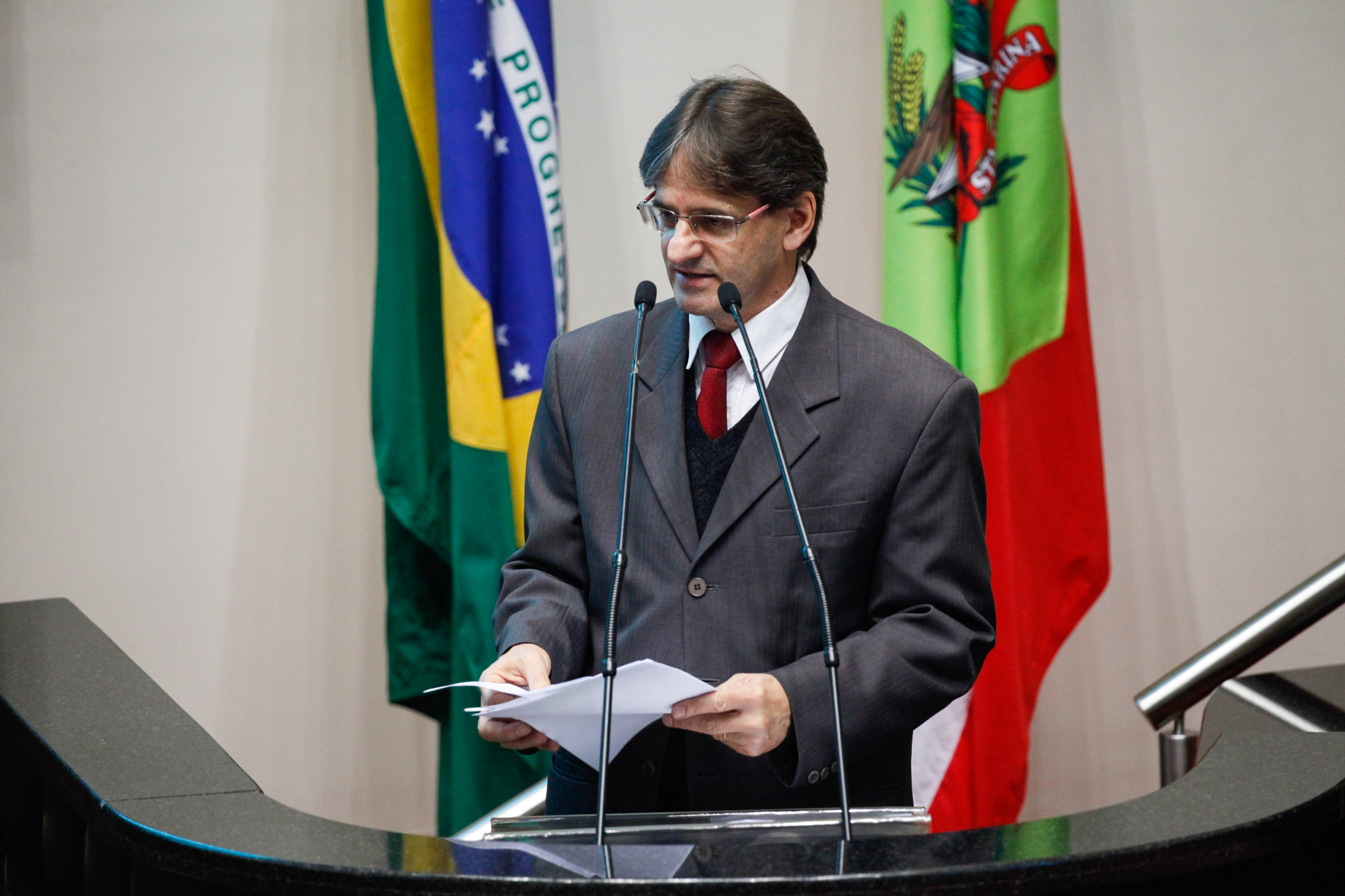 Deputado Neodi Saretta (PT). Sessão Ordinária.