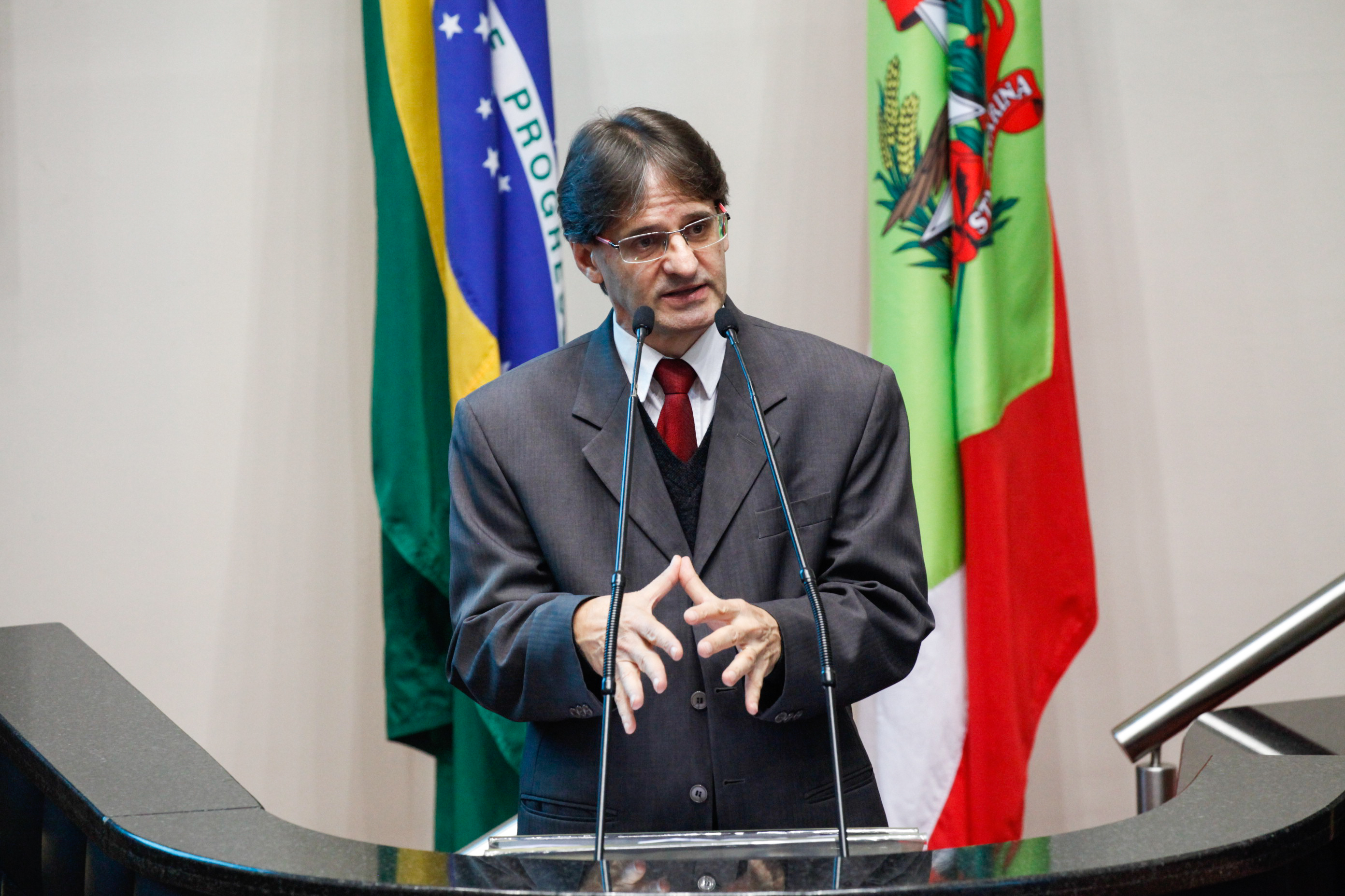 Deputado Neodi Saretta (PT). Sessão Ordinária.