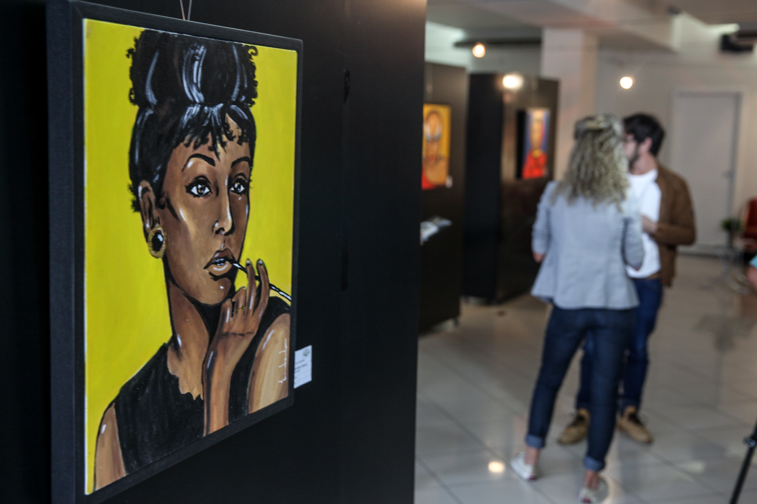 Exposição REVIDA no espaço BRDE.